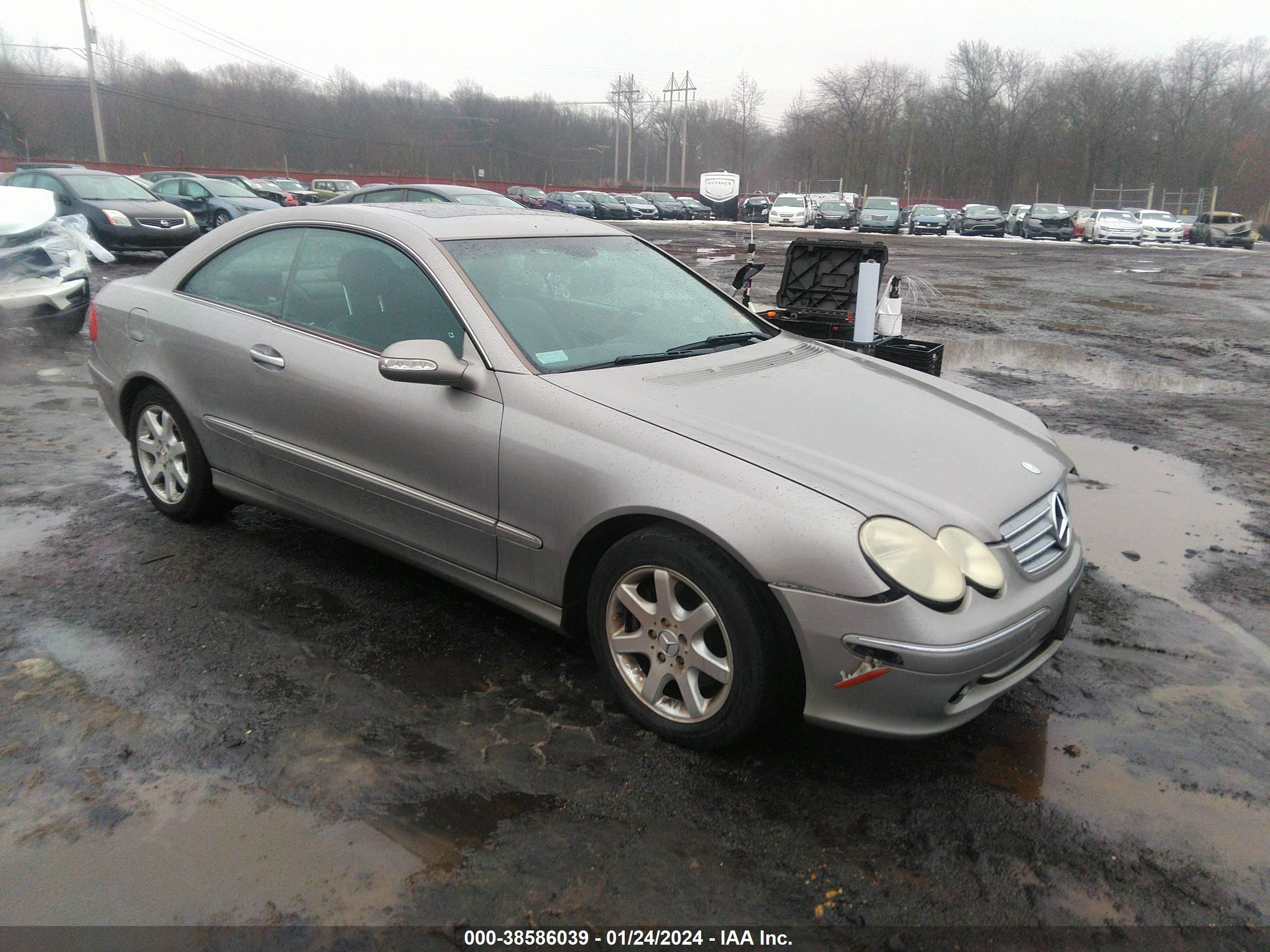 Photo 0 VIN: WDBTJ65J74F111547 - MERCEDES-BENZ CLK-KLASSE 