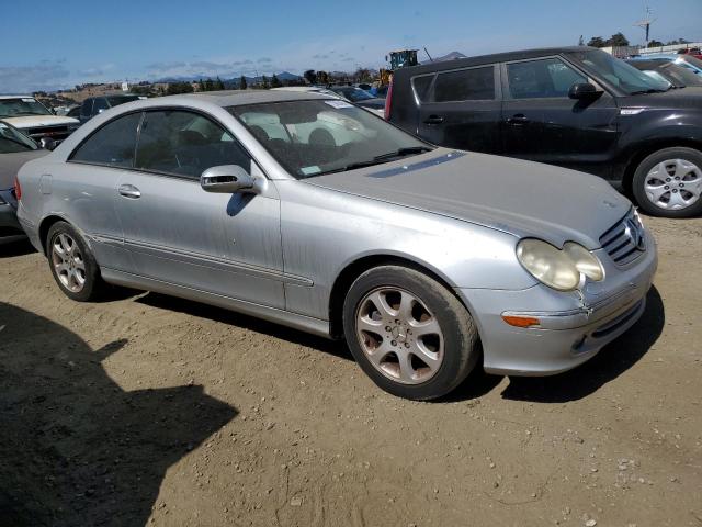 Photo 3 VIN: WDBTJ65J84F116384 - MERCEDES-BENZ CLK 320C 