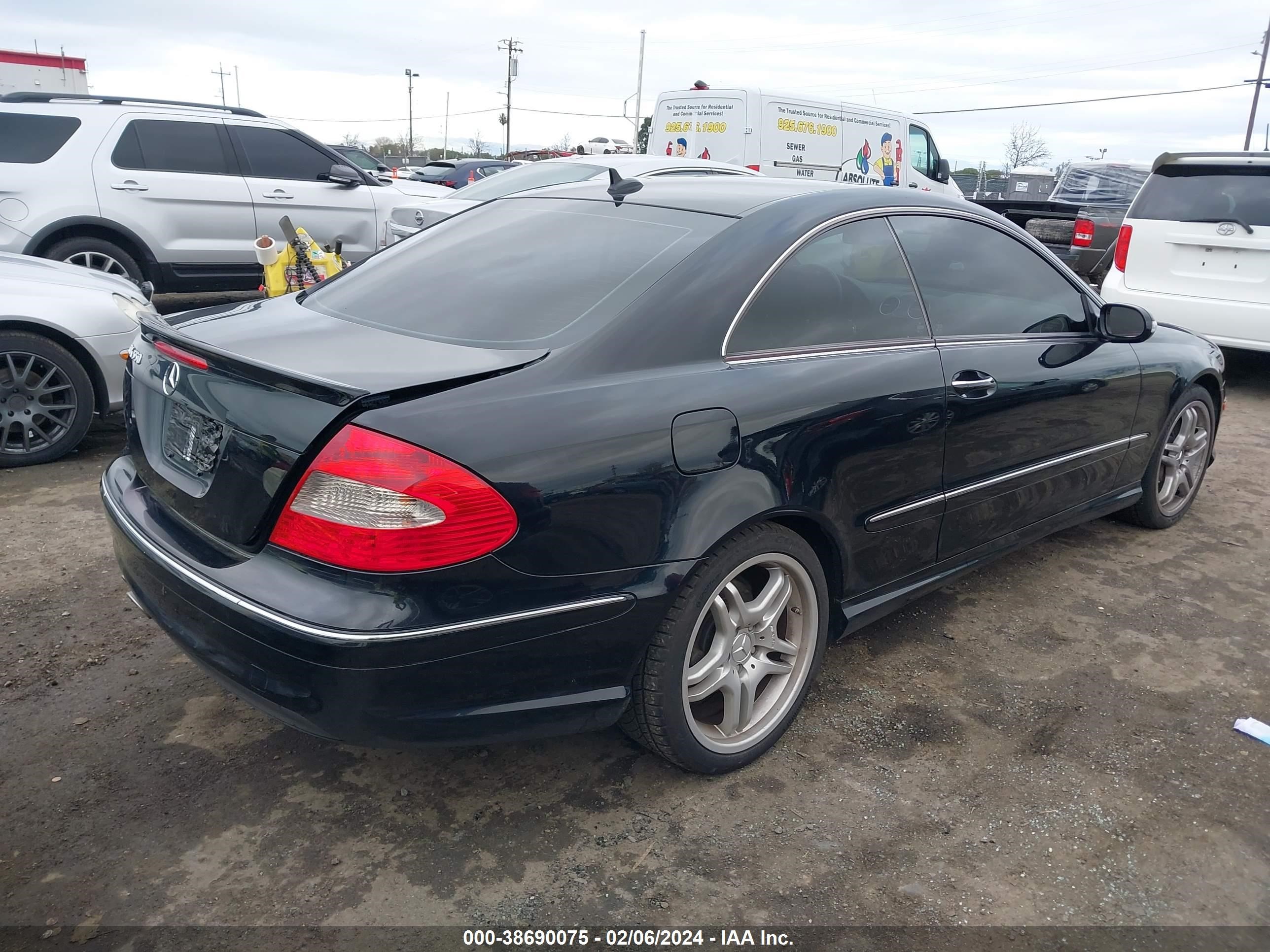 Photo 3 VIN: WDBTJ72H29F260155 - MERCEDES-BENZ CLK-KLASSE 