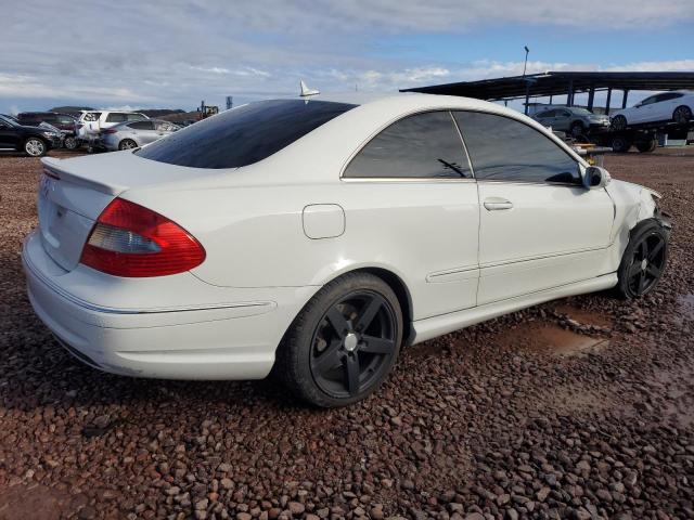 Photo 2 VIN: WDBTJ72H37F220860 - MERCEDES-BENZ CLK-CLASS 