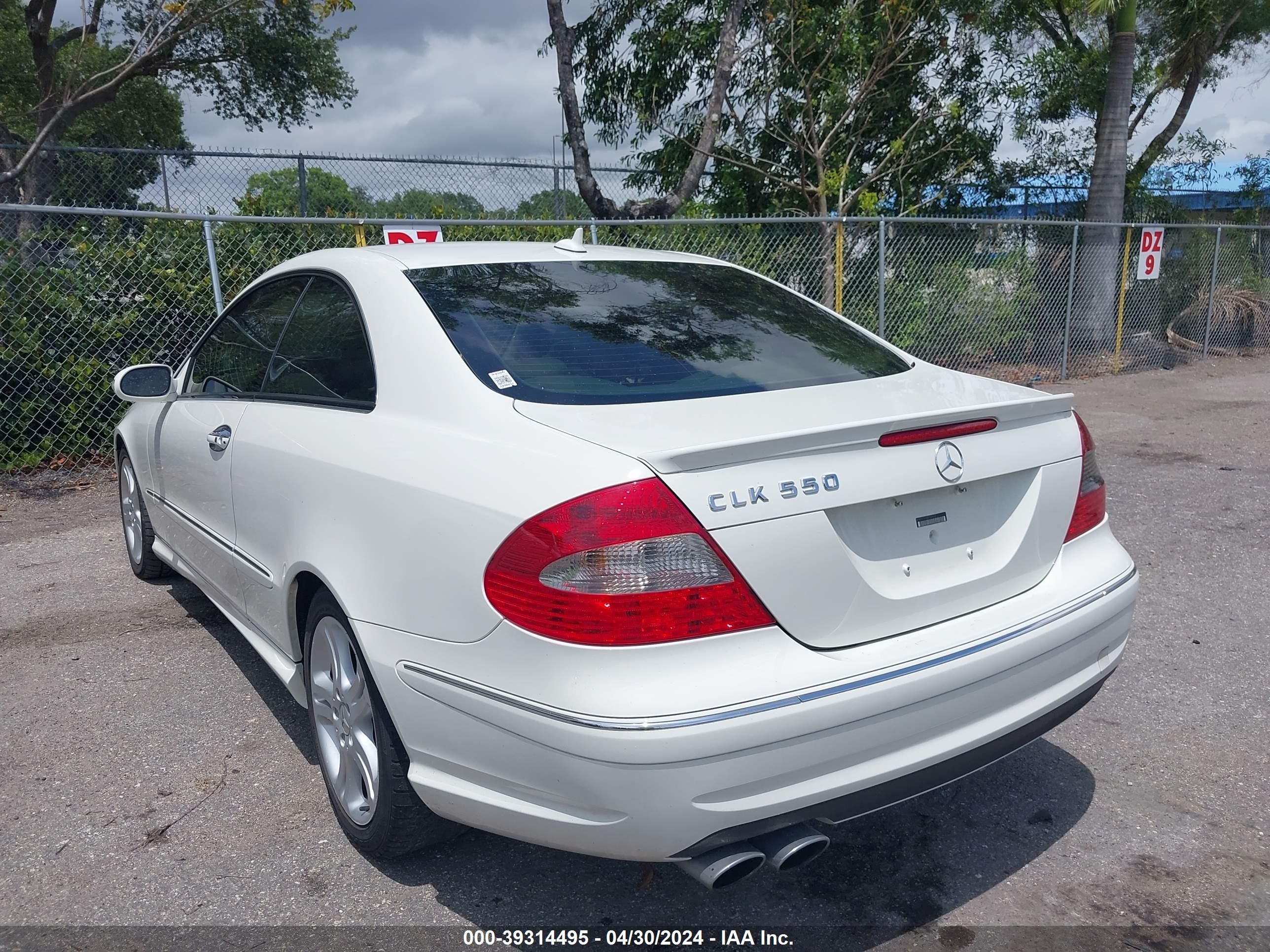 Photo 2 VIN: WDBTJ72H98F254416 - MERCEDES-BENZ NULL 