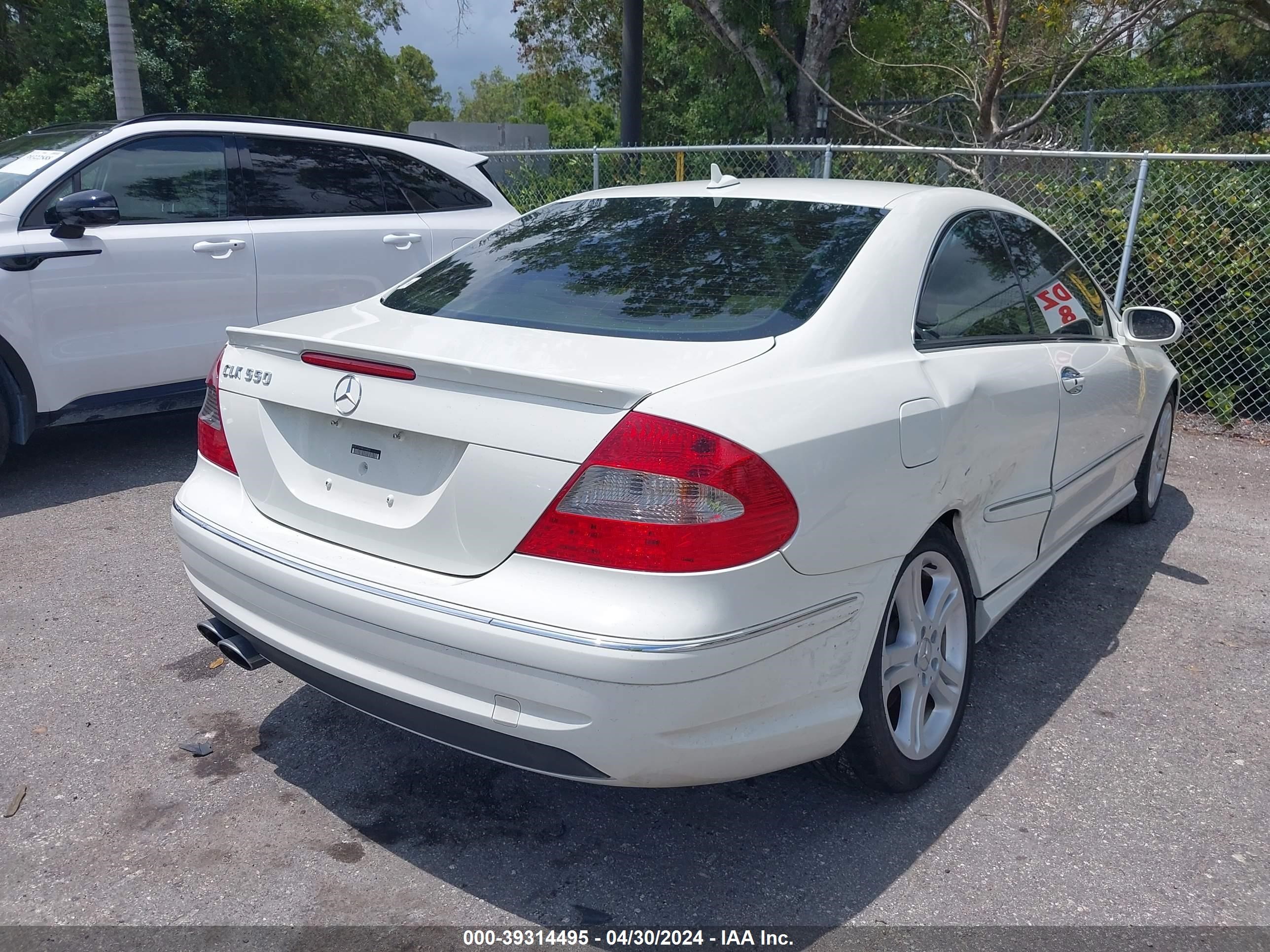 Photo 3 VIN: WDBTJ72H98F254416 - MERCEDES-BENZ NULL 