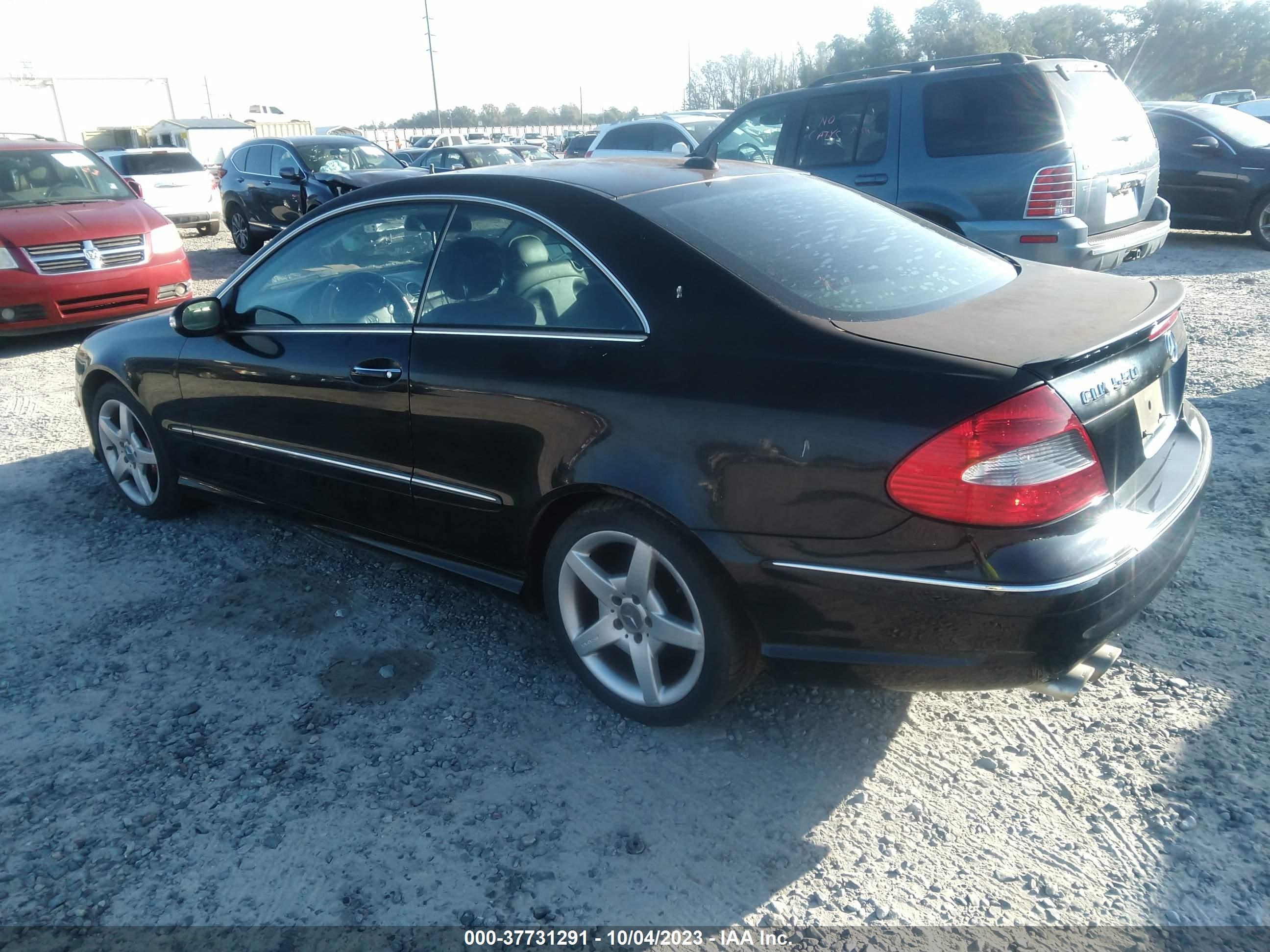 Photo 2 VIN: WDBTJ72HX7F210715 - MERCEDES-BENZ CLK-KLASSE 