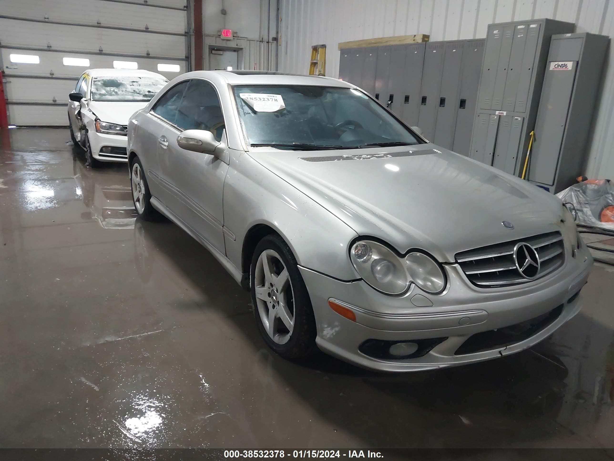 Photo 5 VIN: WDBTJ75J45F123193 - MERCEDES-BENZ CLK-KLASSE 