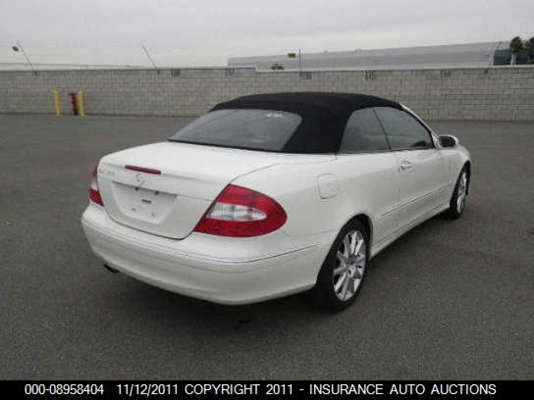 Photo 3 VIN: WDBTK56F47F215838 - MERCEDES-BENZ CLK-KLASSE 