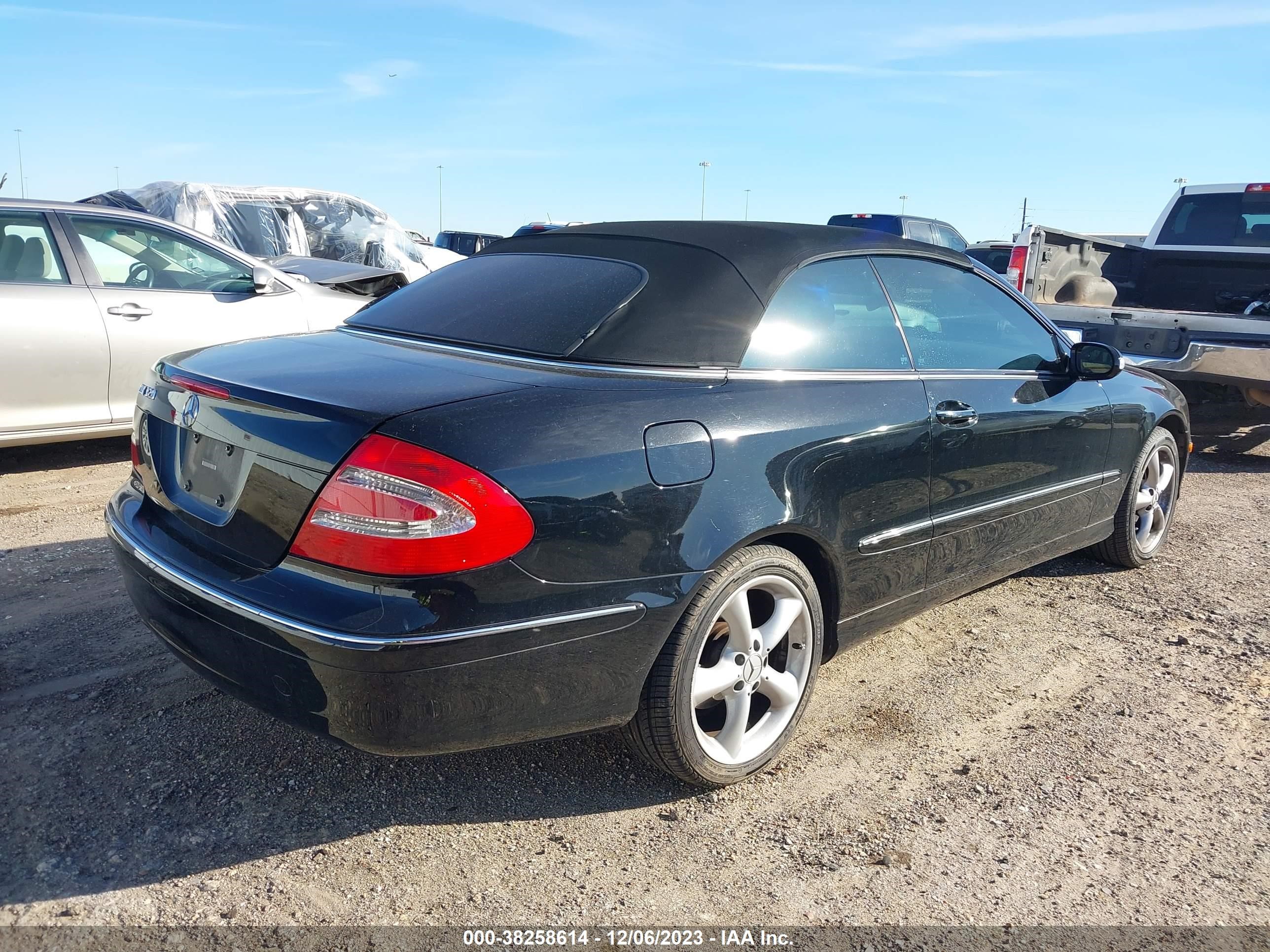 Photo 3 VIN: WDBTK65J75F134776 - MERCEDES-BENZ CLK-KLASSE 