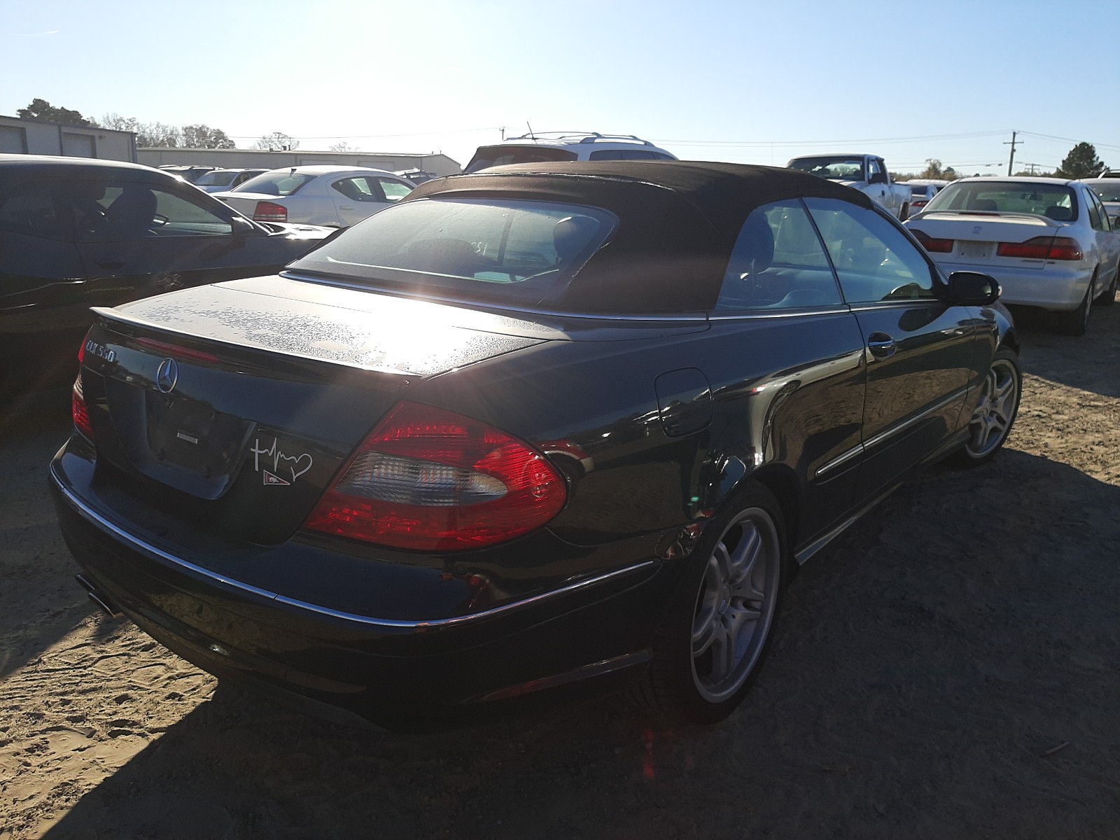 Photo 3 VIN: WDBTK72F38T091095 - MERCEDES-BENZ CLK 550 