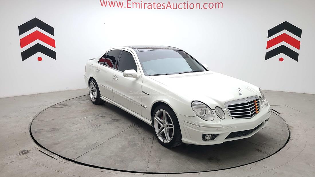 Photo 13 VIN: WDBUF54X49B383851 - MERCEDES E 