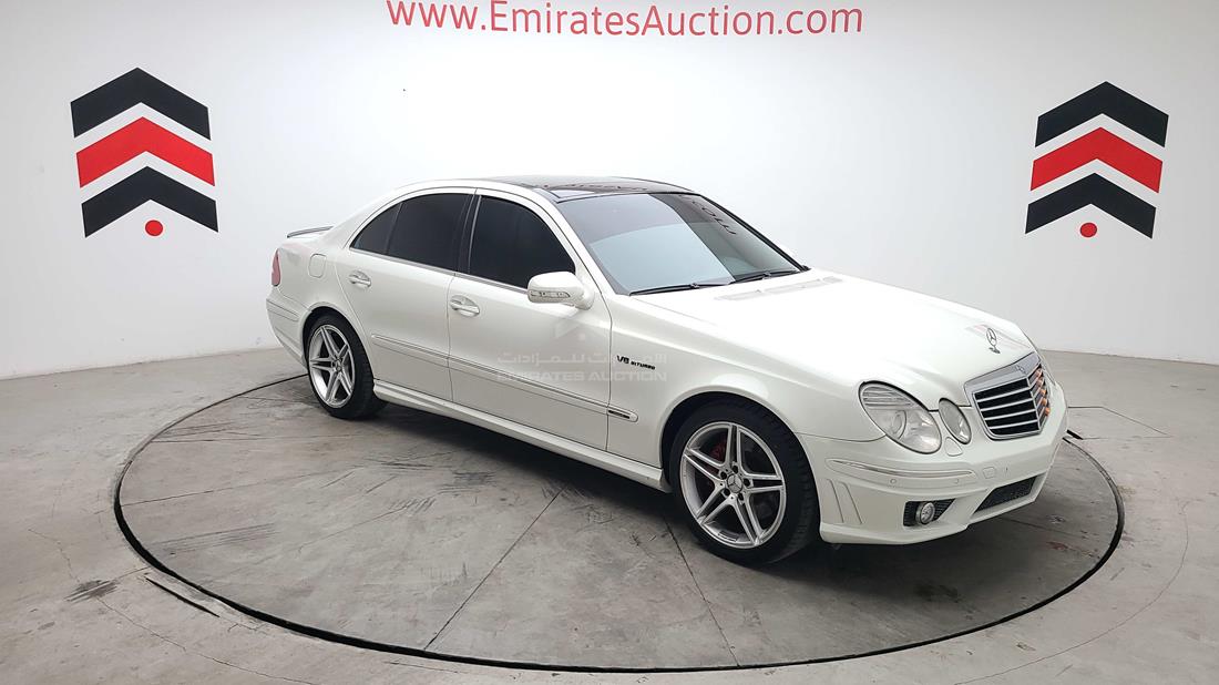 Photo 14 VIN: WDBUF54X49B383851 - MERCEDES E 