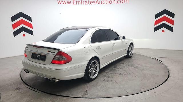 Photo 17 VIN: WDBUF54X49B383851 - MERCEDES E 