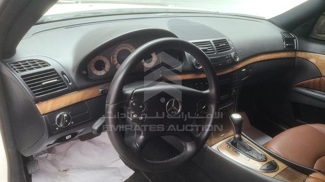 Photo 24 VIN: WDBUF54X49B383851 - MERCEDES E 