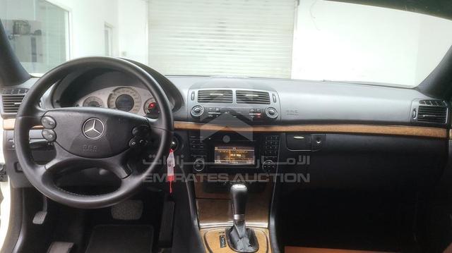 Photo 28 VIN: WDBUF54X49B383851 - MERCEDES E 