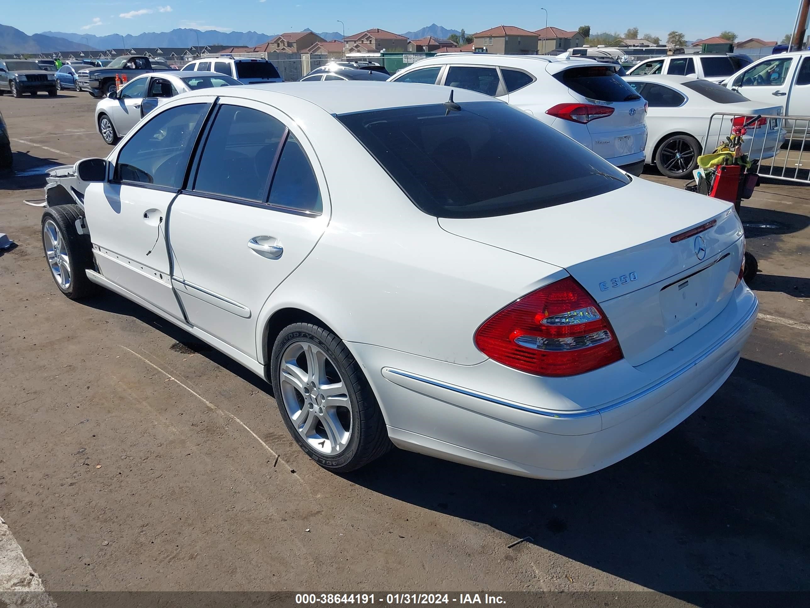 Photo 2 VIN: WDBUF56J16A931721 - MERCEDES-BENZ E-KLASSE 