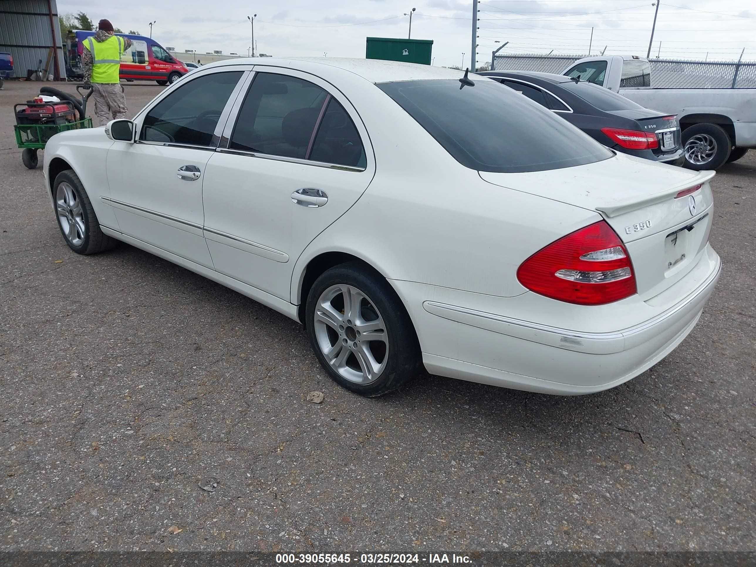 Photo 2 VIN: WDBUF56J46A829278 - MERCEDES-BENZ NULL 