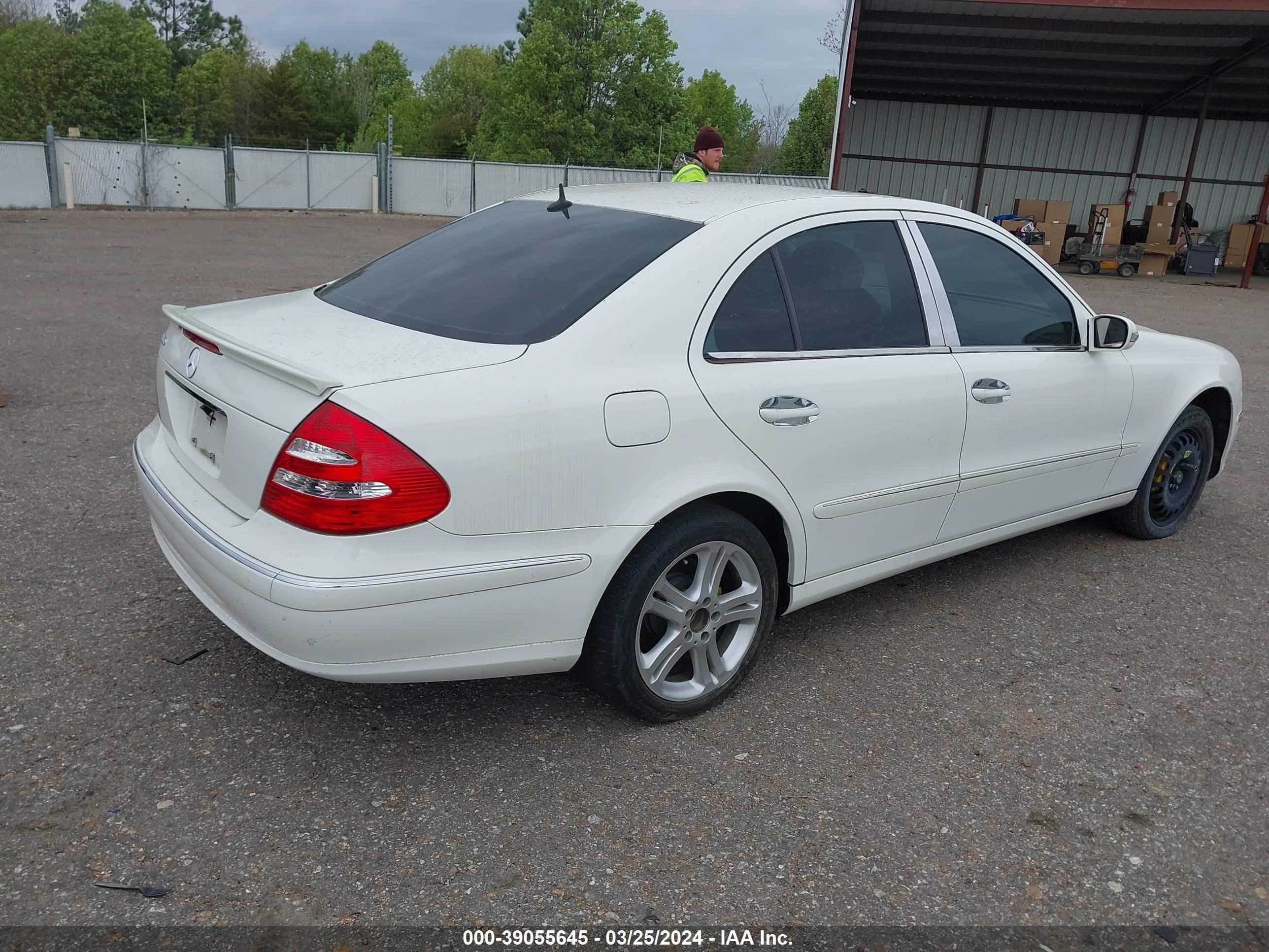 Photo 3 VIN: WDBUF56J46A829278 - MERCEDES-BENZ NULL 