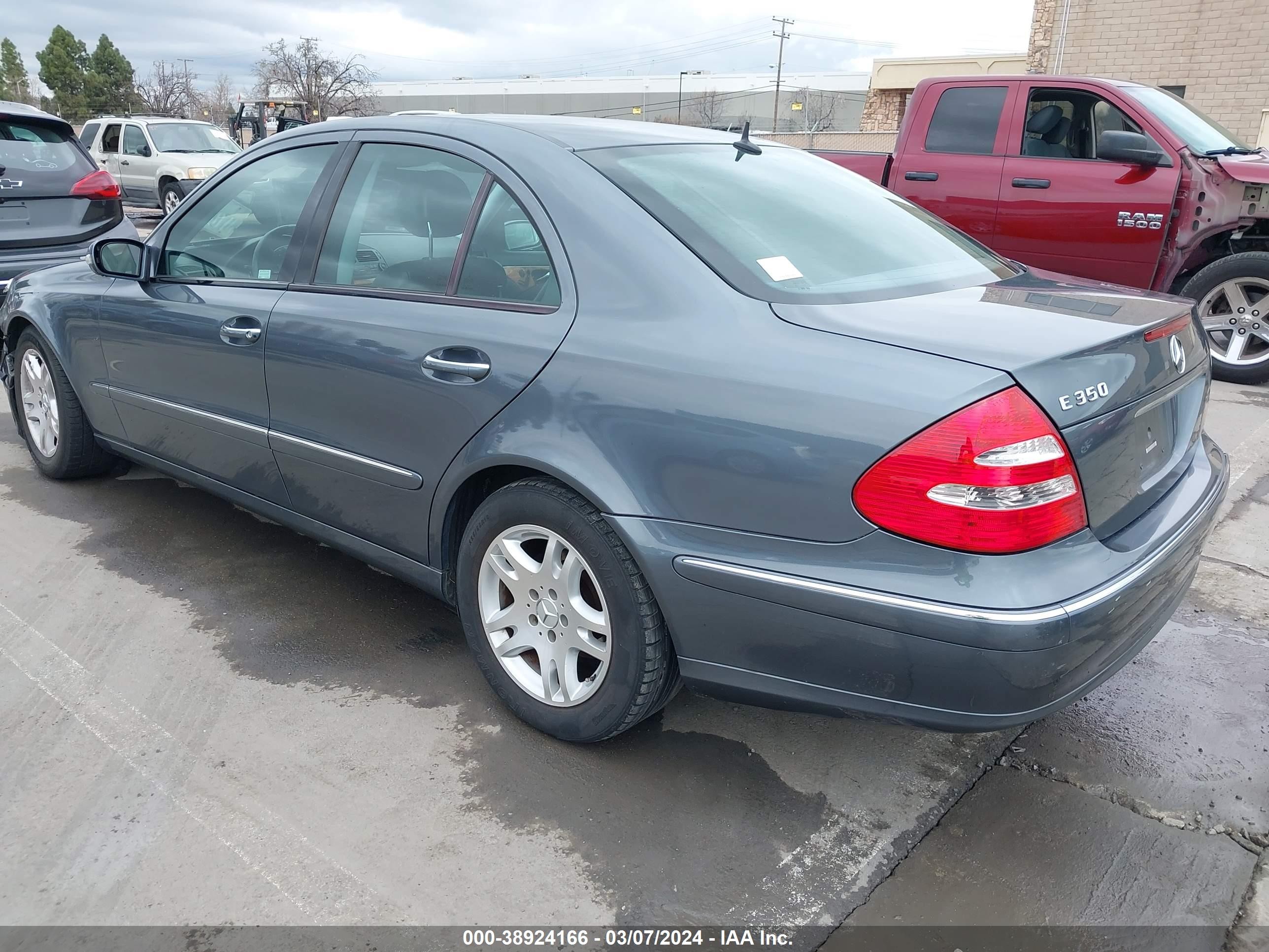 Photo 2 VIN: WDBUF56J66A813907 - MERCEDES-BENZ NULL 