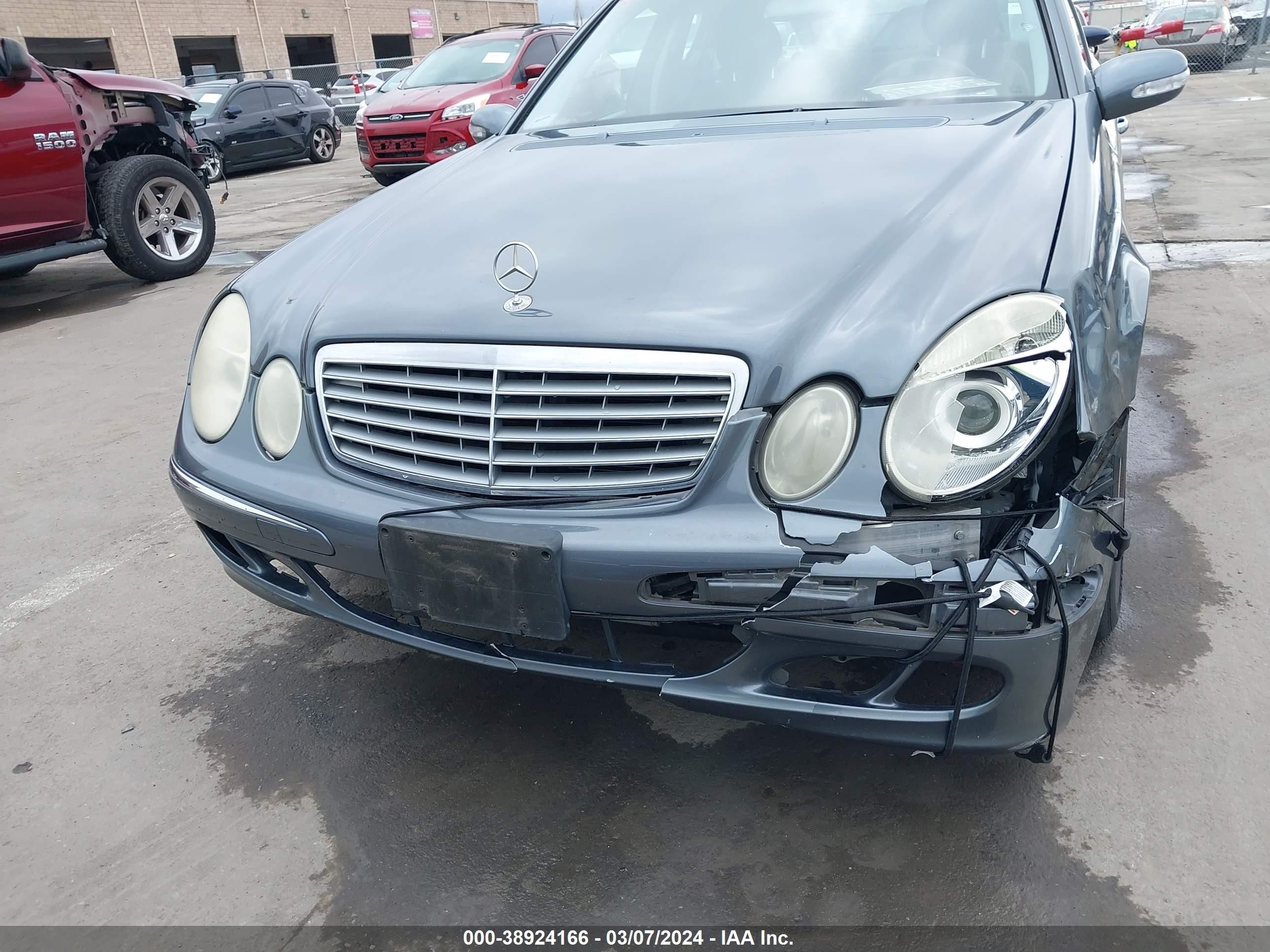 Photo 5 VIN: WDBUF56J66A813907 - MERCEDES-BENZ NULL 