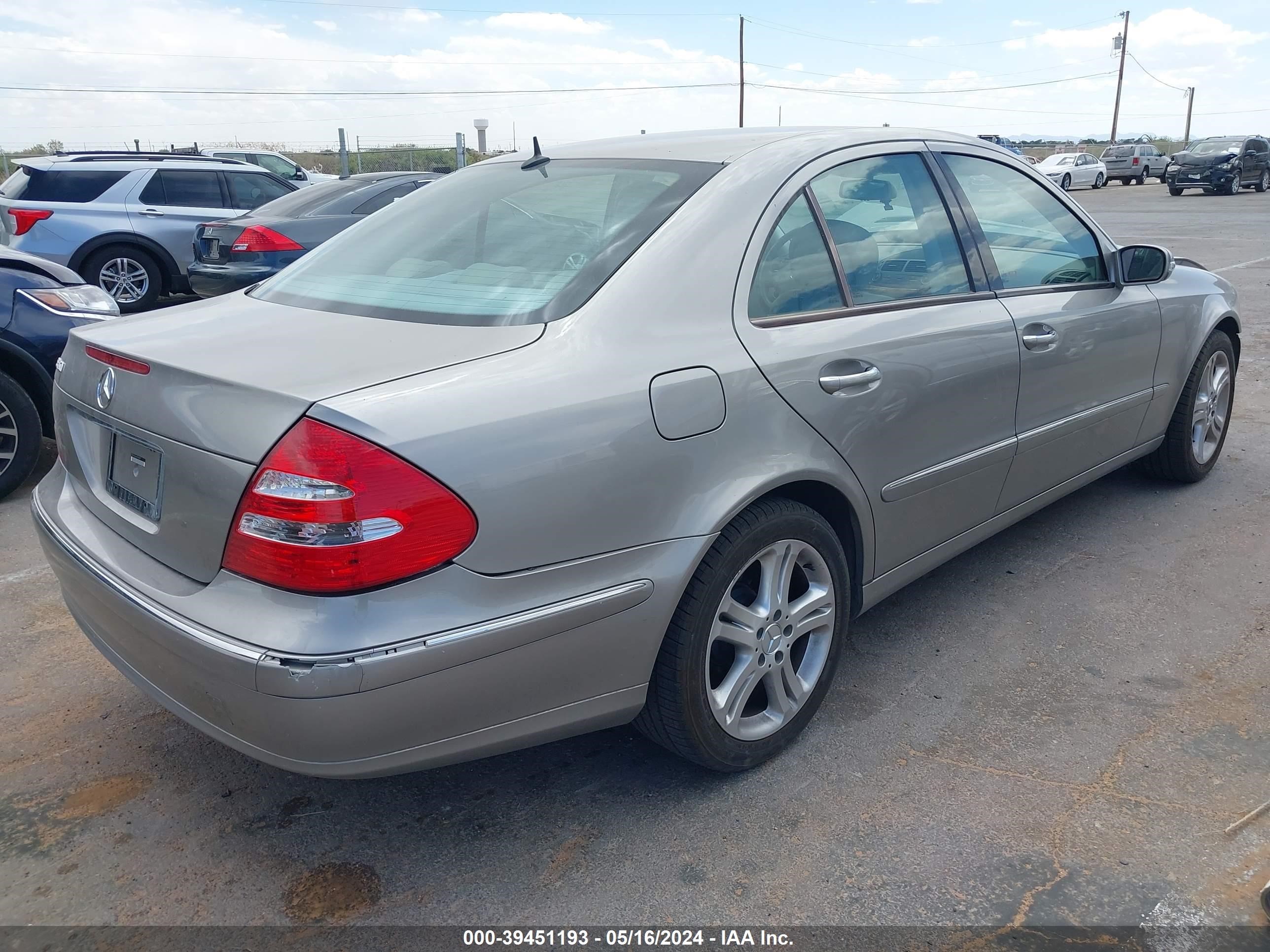 Photo 3 VIN: WDBUF56J66A838550 - MERCEDES-BENZ NULL 