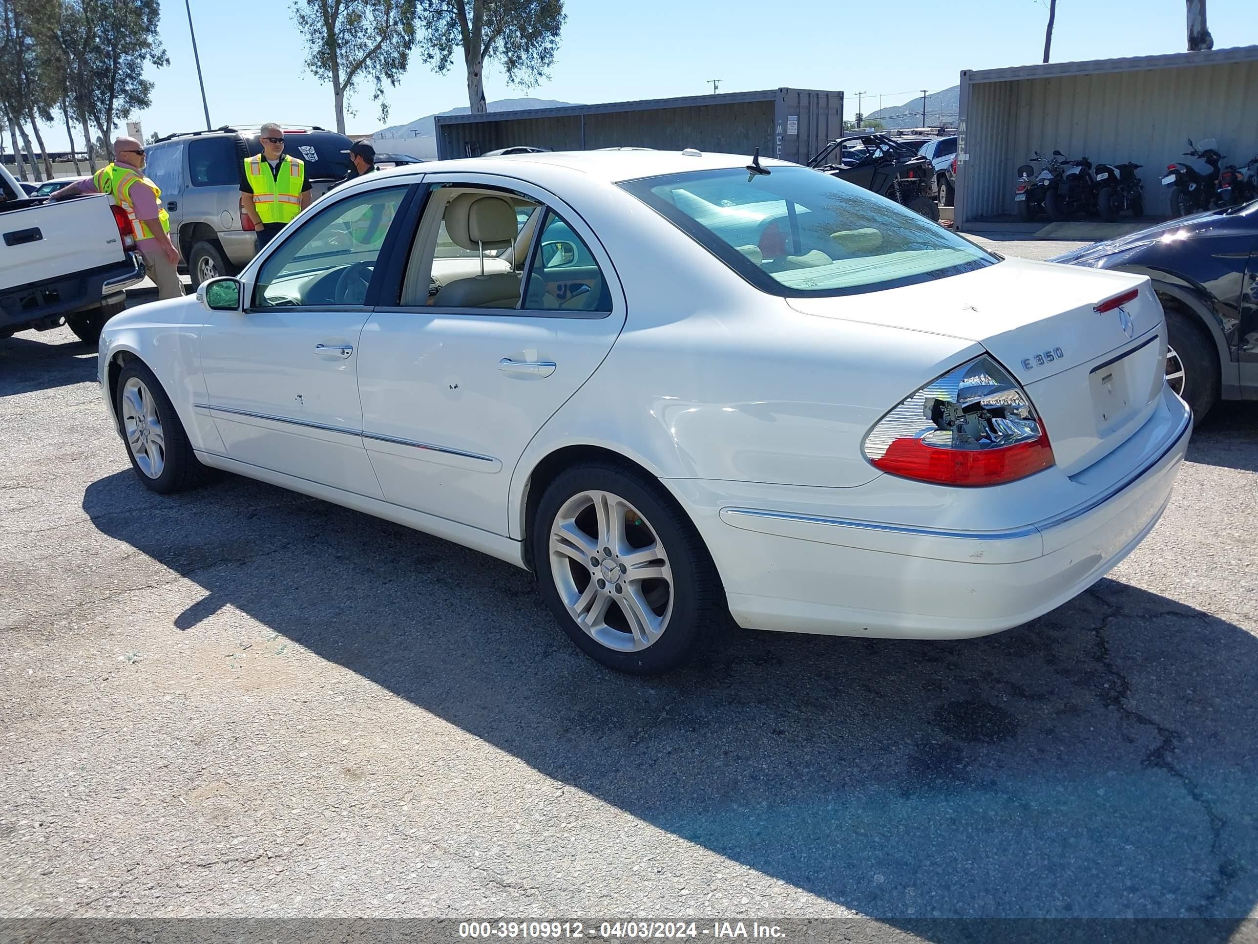 Photo 2 VIN: WDBUF56J76A874666 - MERCEDES-BENZ NULL 