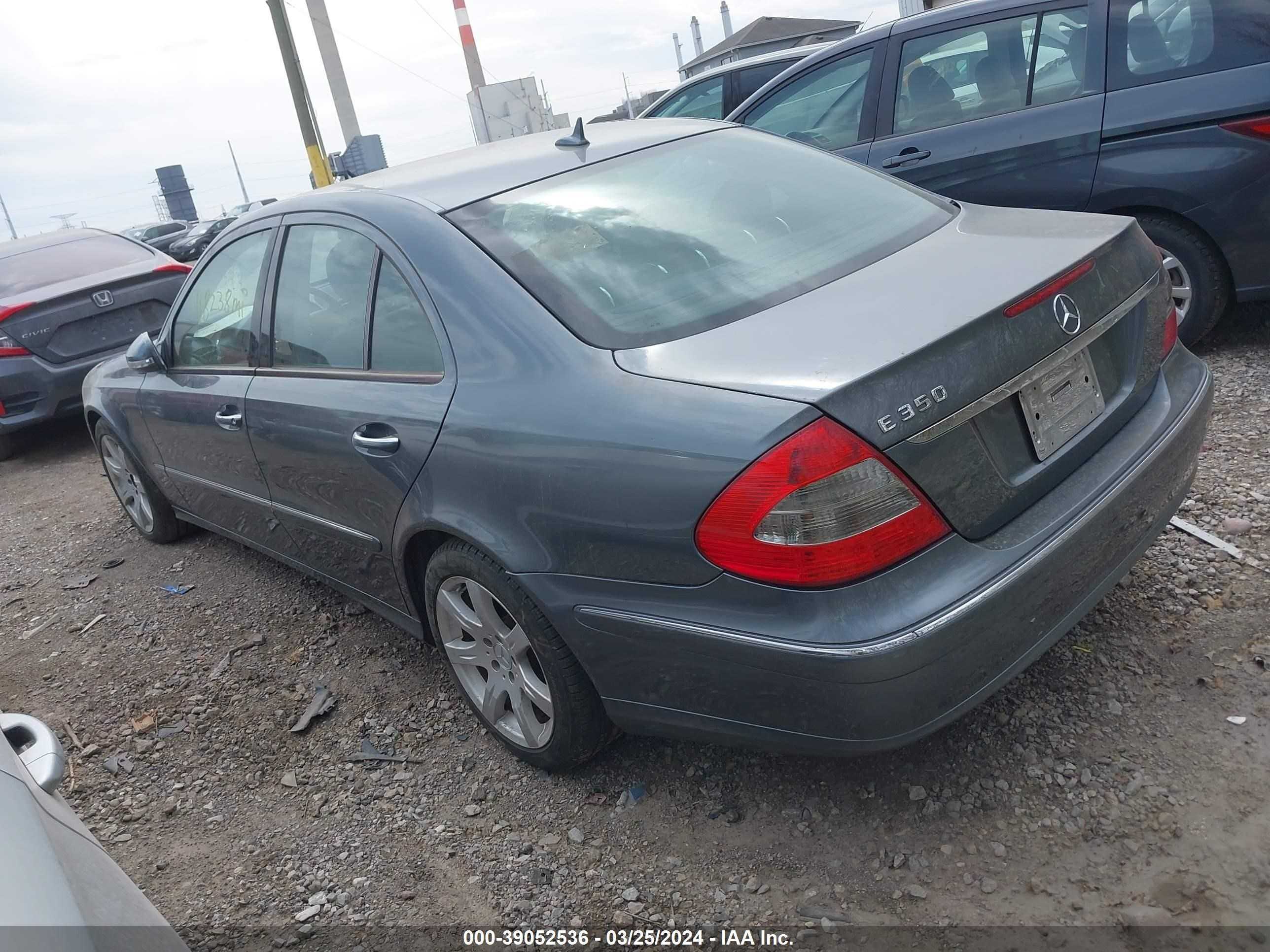 Photo 2 VIN: WDBUF56X27B018191 - MERCEDES-BENZ NULL 