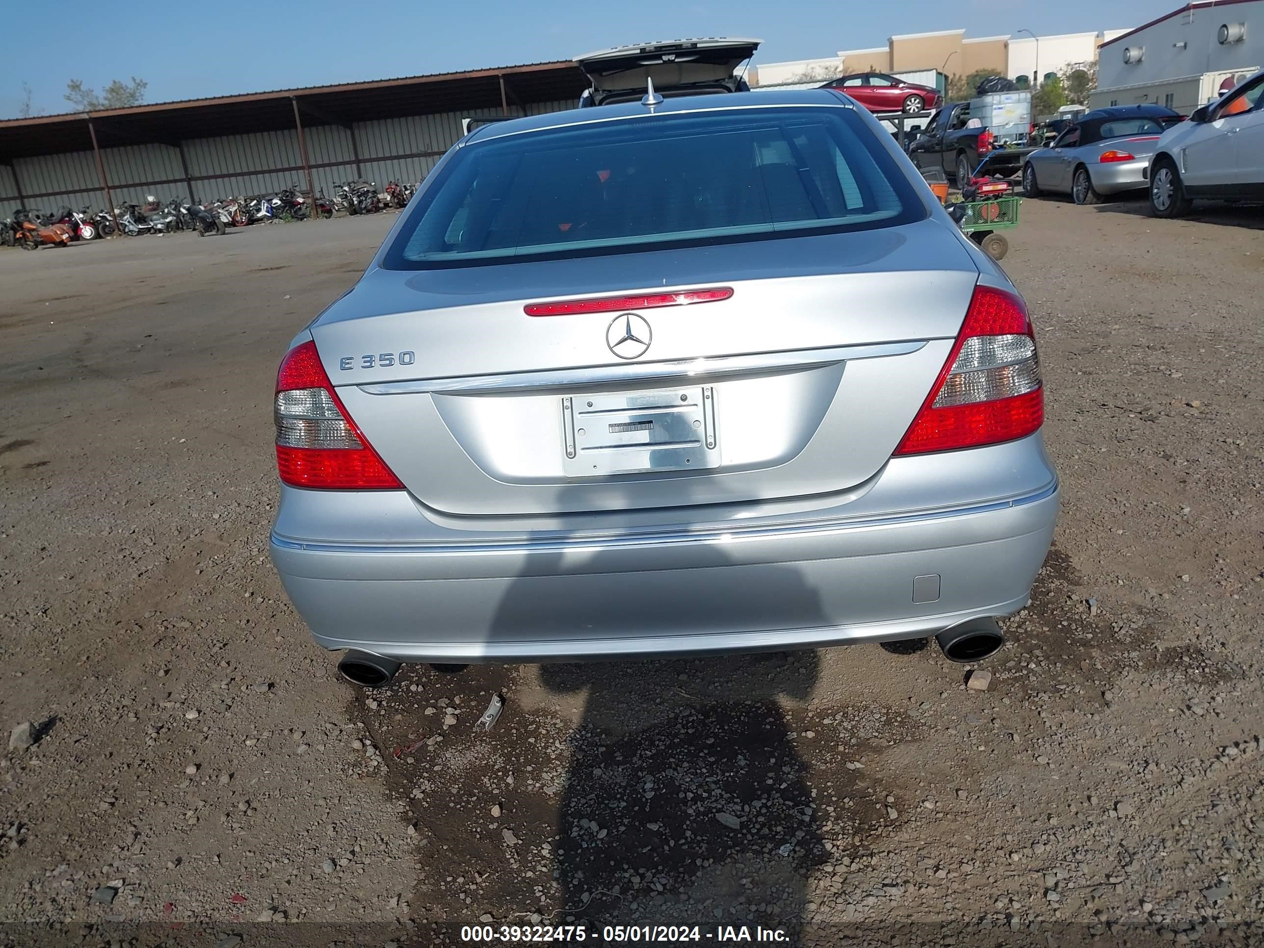 Photo 15 VIN: WDBUF56X27B146950 - MERCEDES-BENZ NULL 