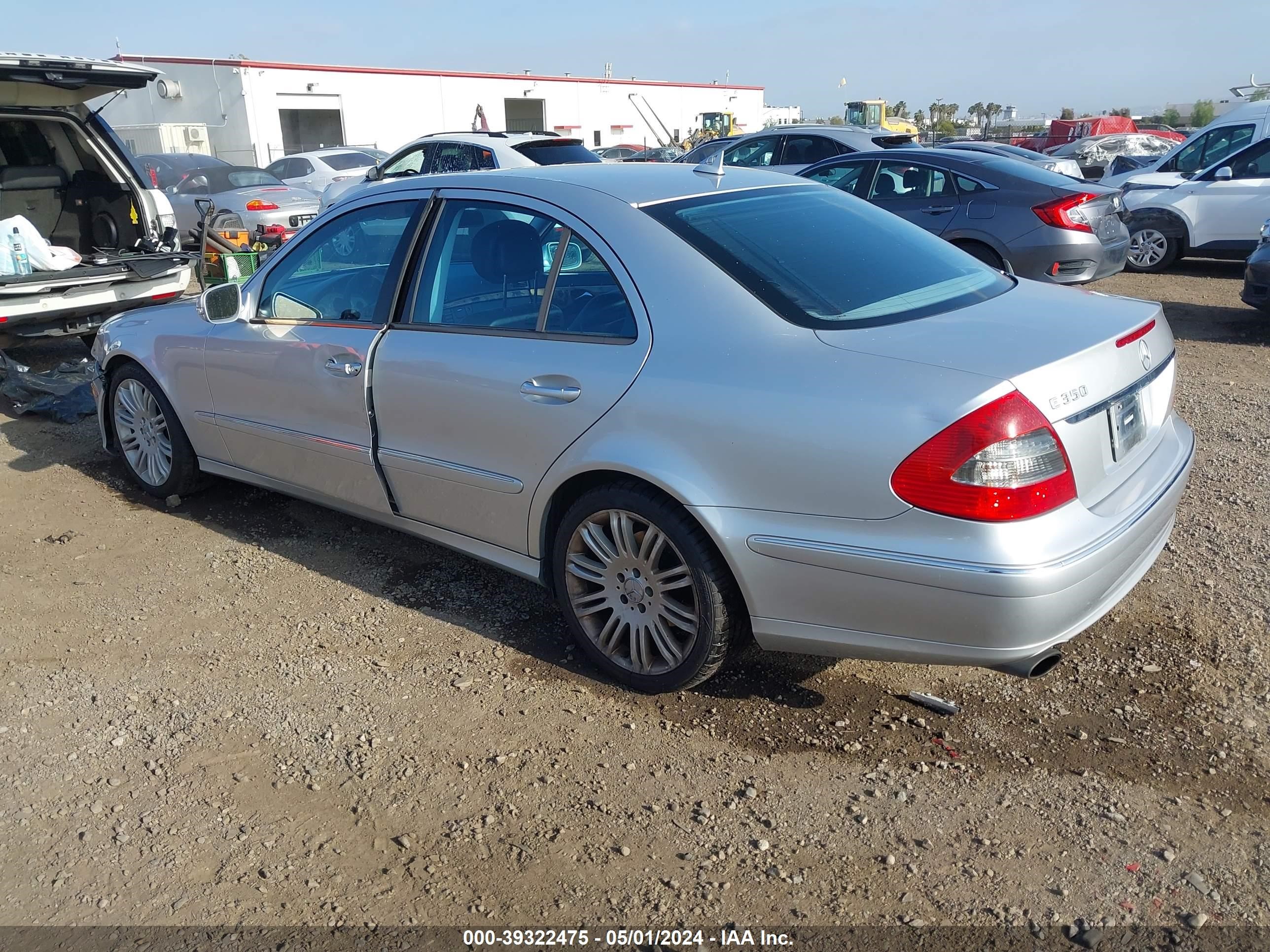 Photo 2 VIN: WDBUF56X27B146950 - MERCEDES-BENZ NULL 