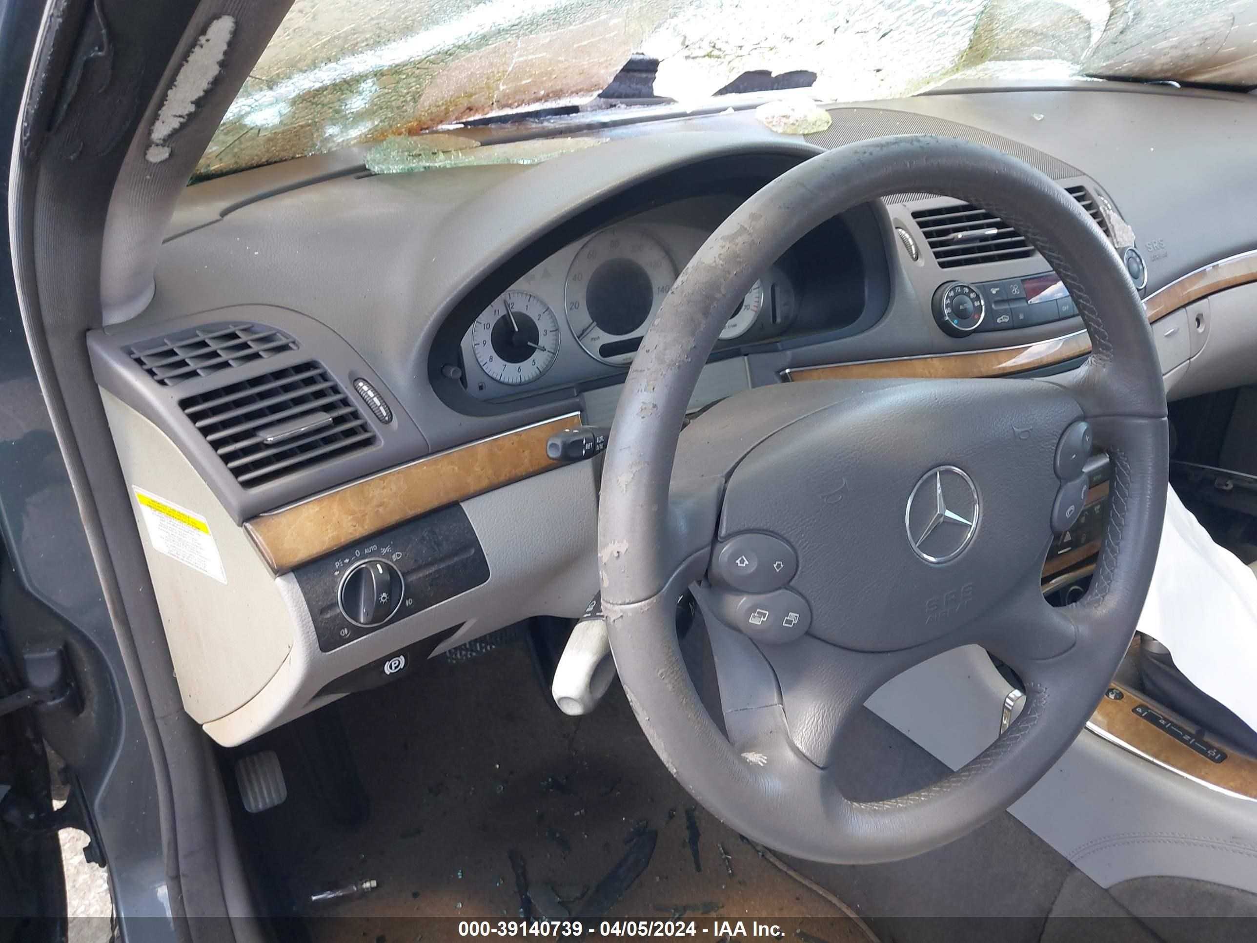 Photo 13 VIN: WDBUF56X28B345675 - MERCEDES-BENZ NULL 