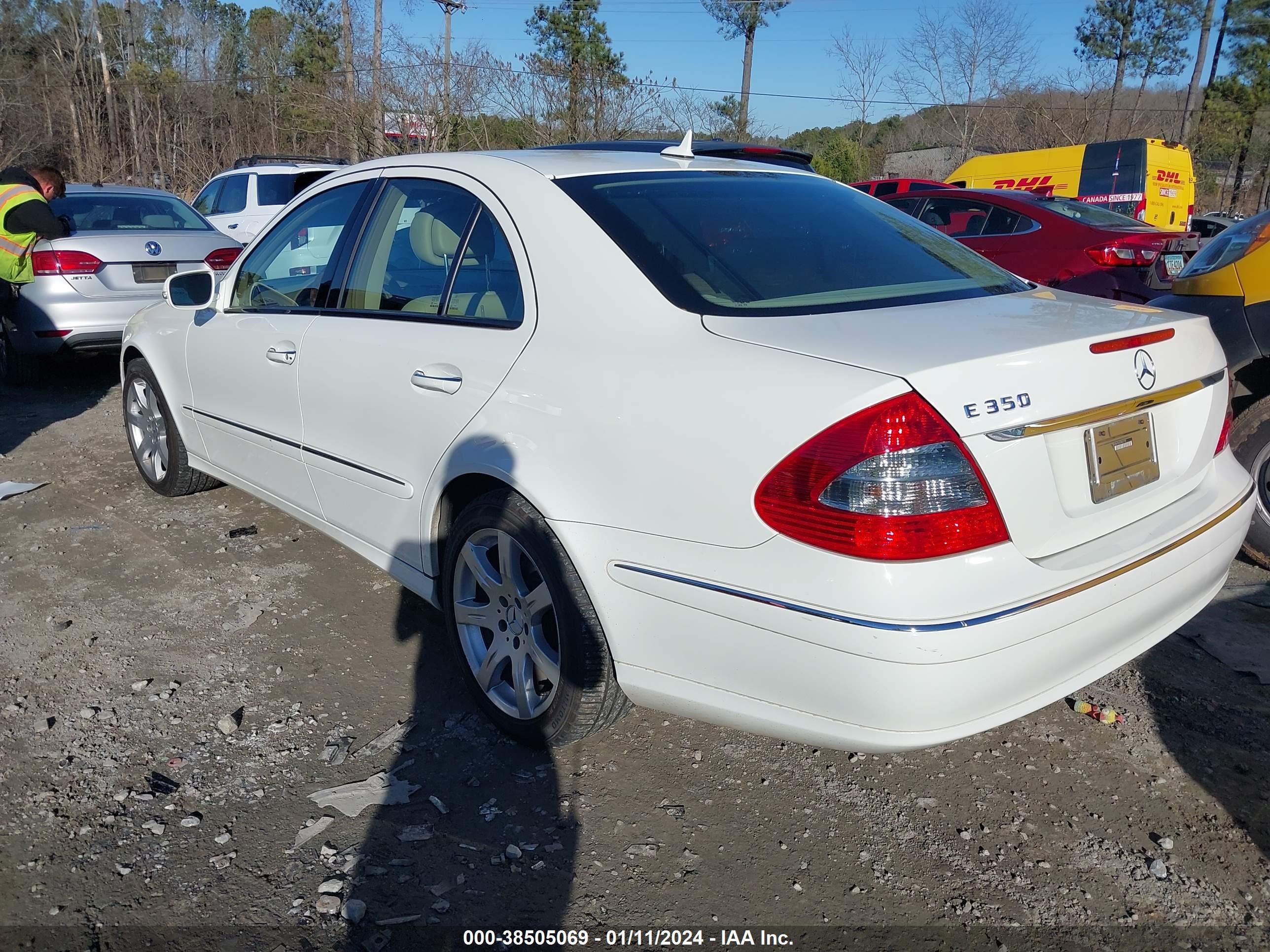 Photo 2 VIN: WDBUF56X37B027787 - MERCEDES-BENZ E-KLASSE 