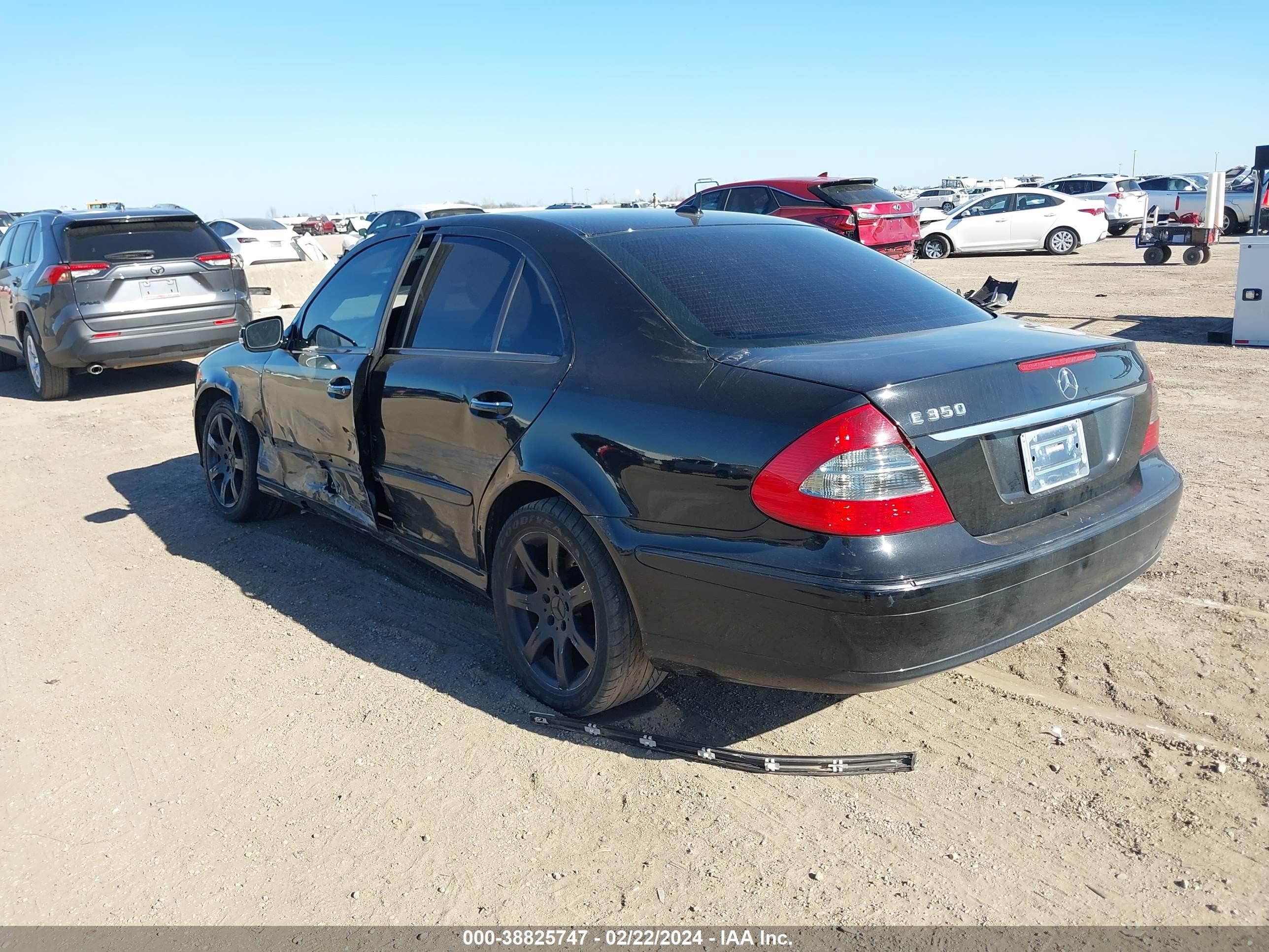 Photo 2 VIN: WDBUF56X57B112694 - MERCEDES-BENZ E 350 