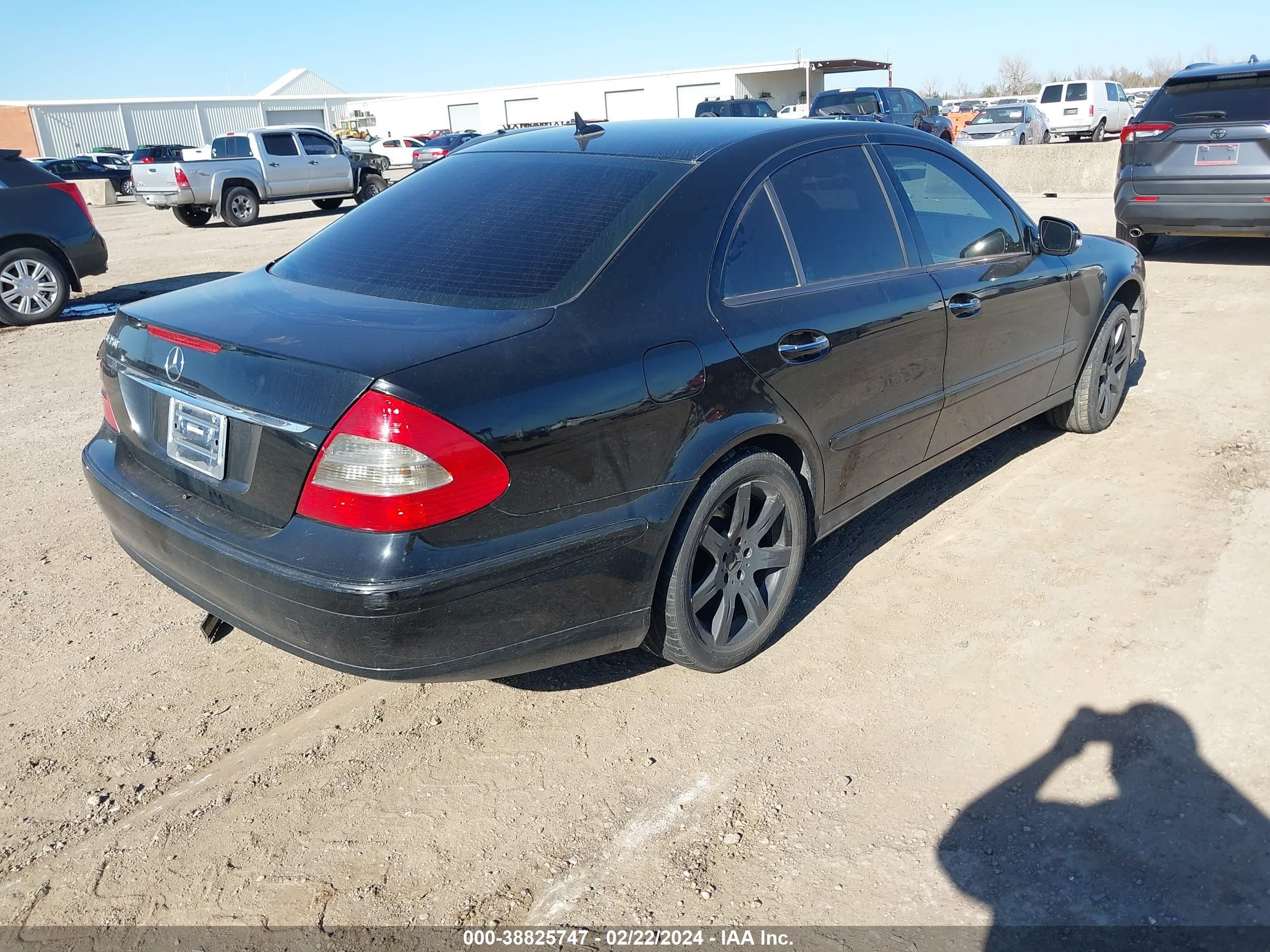 Photo 3 VIN: WDBUF56X57B112694 - MERCEDES-BENZ E 350 