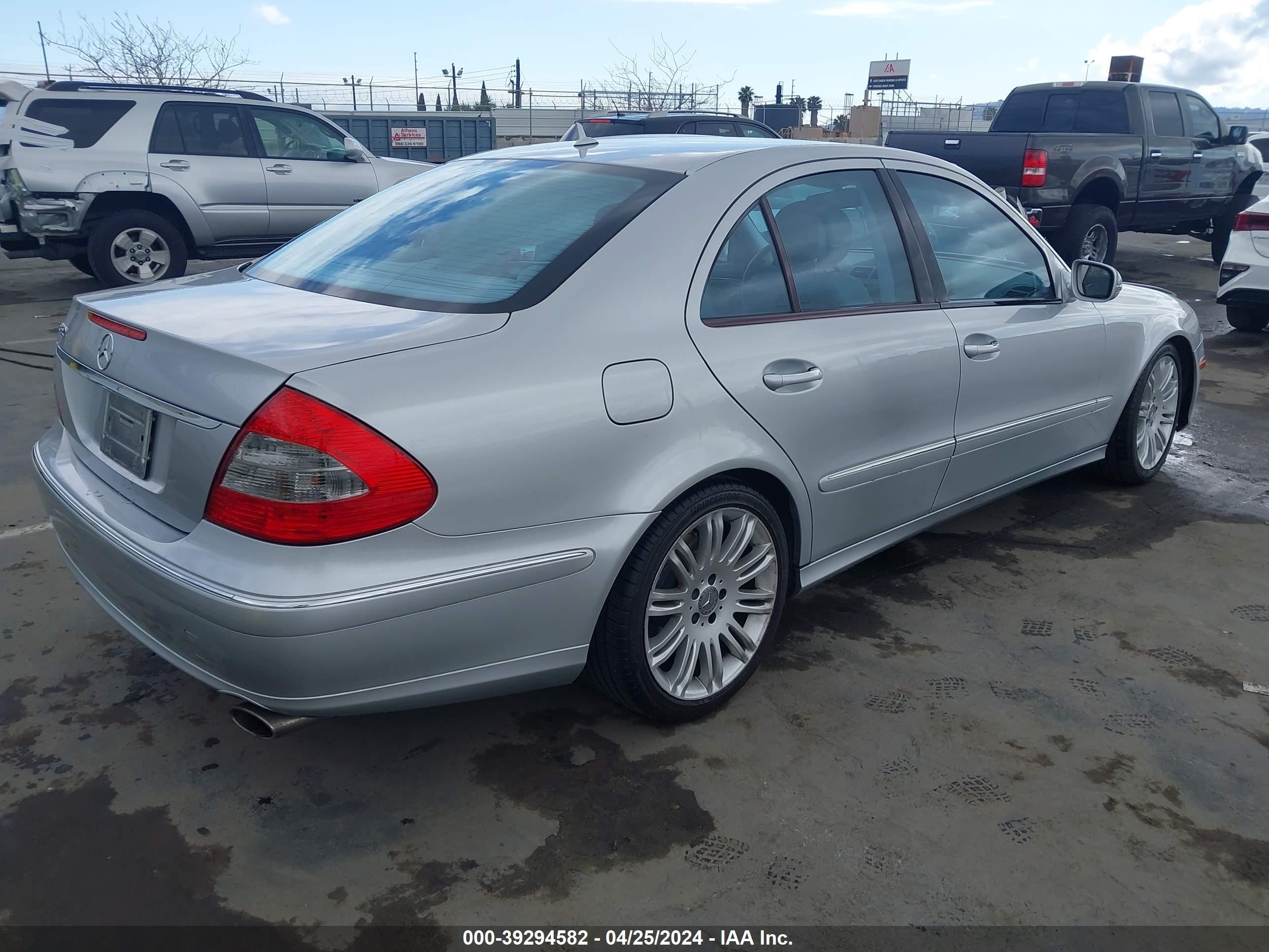 Photo 3 VIN: WDBUF56X58B230973 - MERCEDES-BENZ NULL 