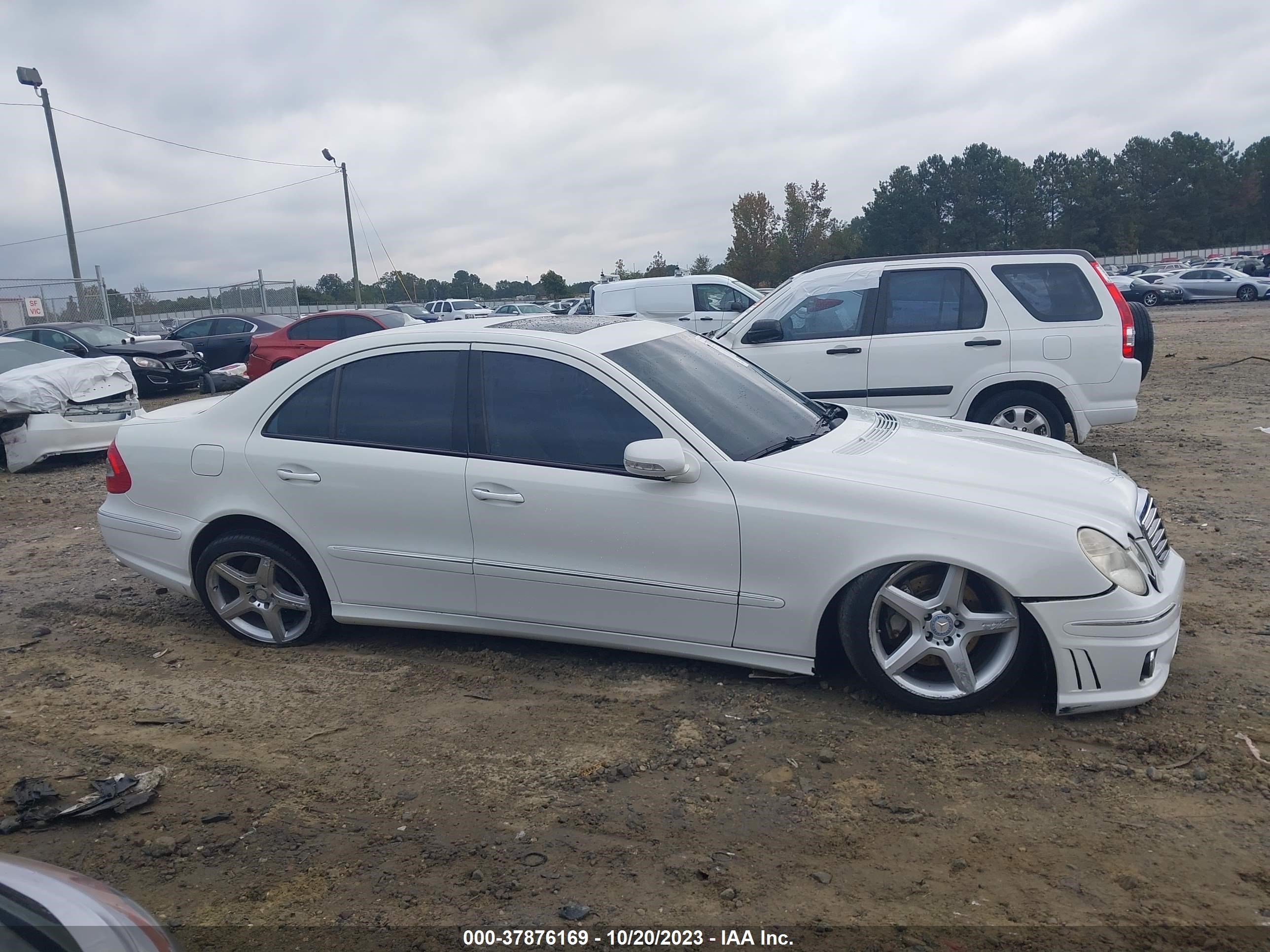 Photo 12 VIN: WDBUF56X99B425234 - MERCEDES-BENZ E-KLASSE 