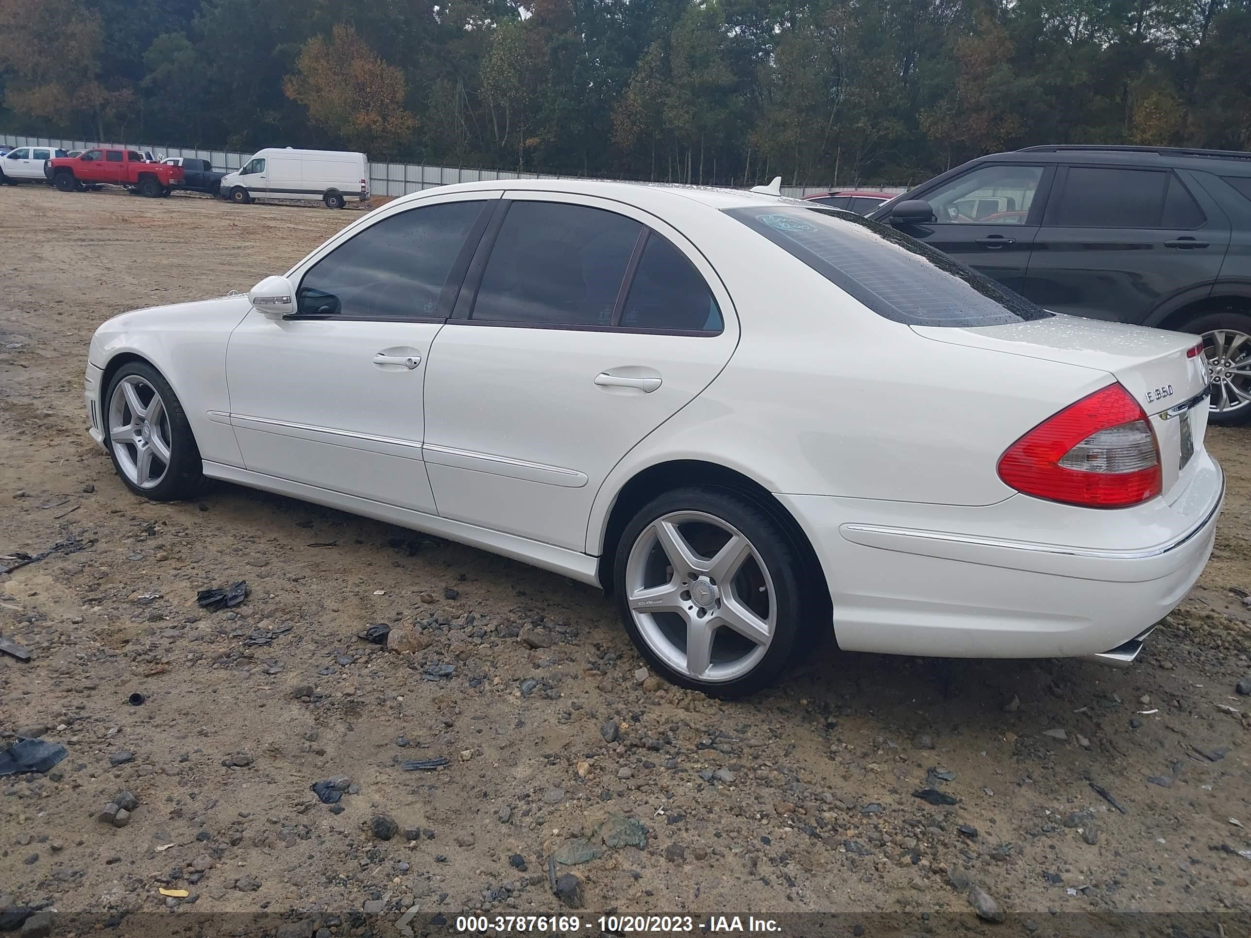 Photo 2 VIN: WDBUF56X99B425234 - MERCEDES-BENZ E-KLASSE 