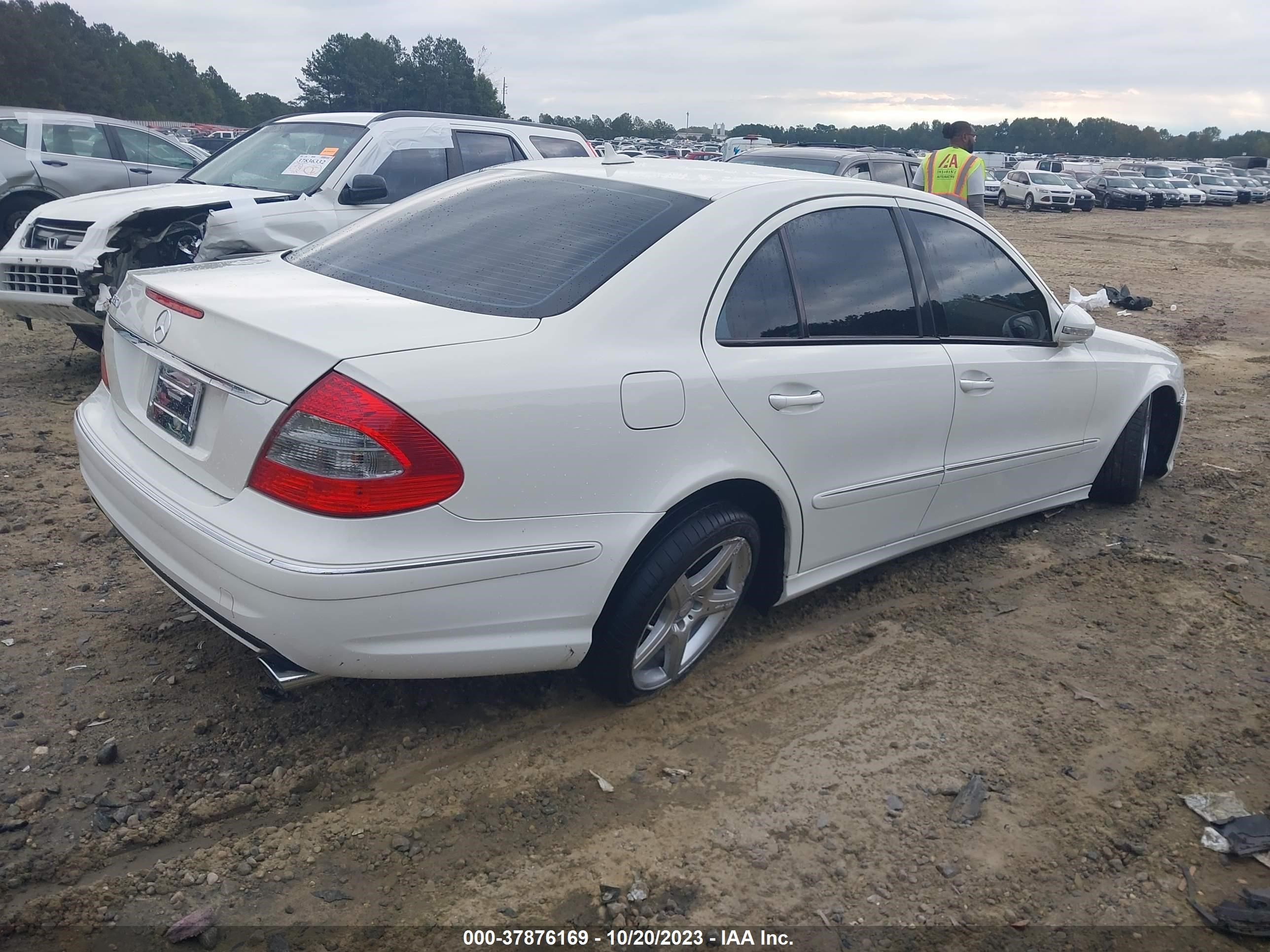 Photo 3 VIN: WDBUF56X99B425234 - MERCEDES-BENZ E-KLASSE 