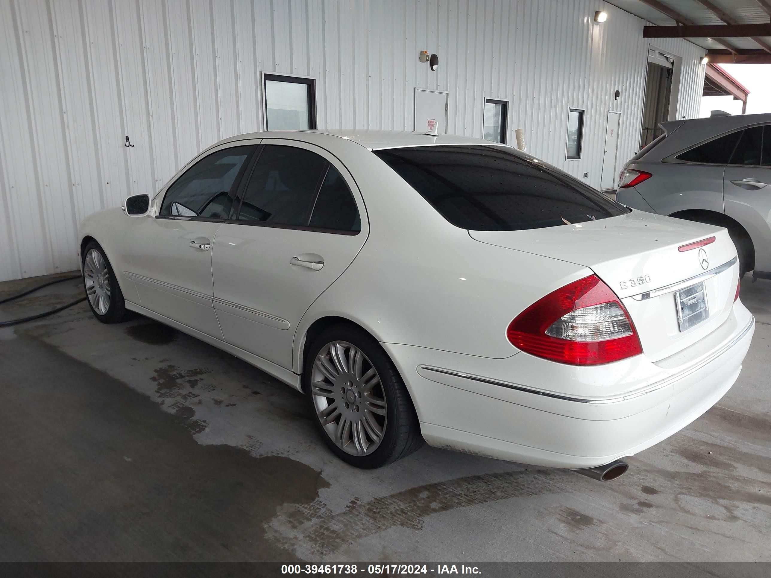 Photo 2 VIN: WDBUF56XX8B205714 - MERCEDES-BENZ NULL 