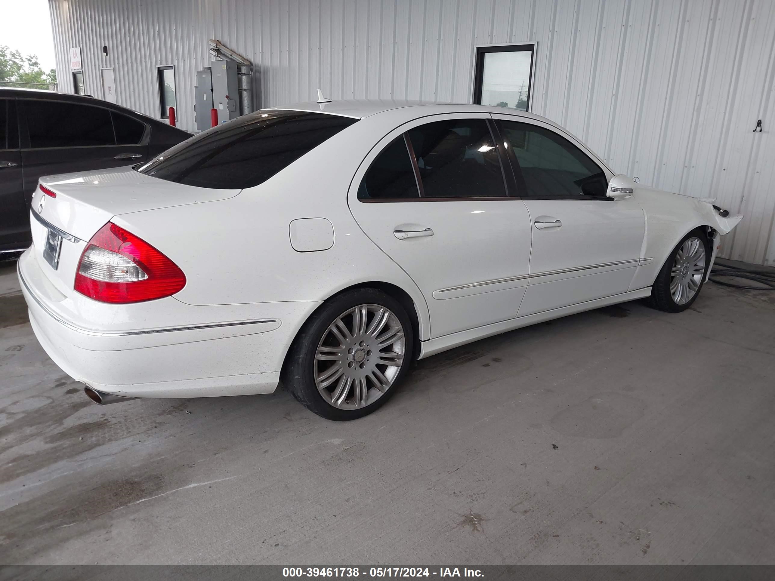 Photo 3 VIN: WDBUF56XX8B205714 - MERCEDES-BENZ NULL 