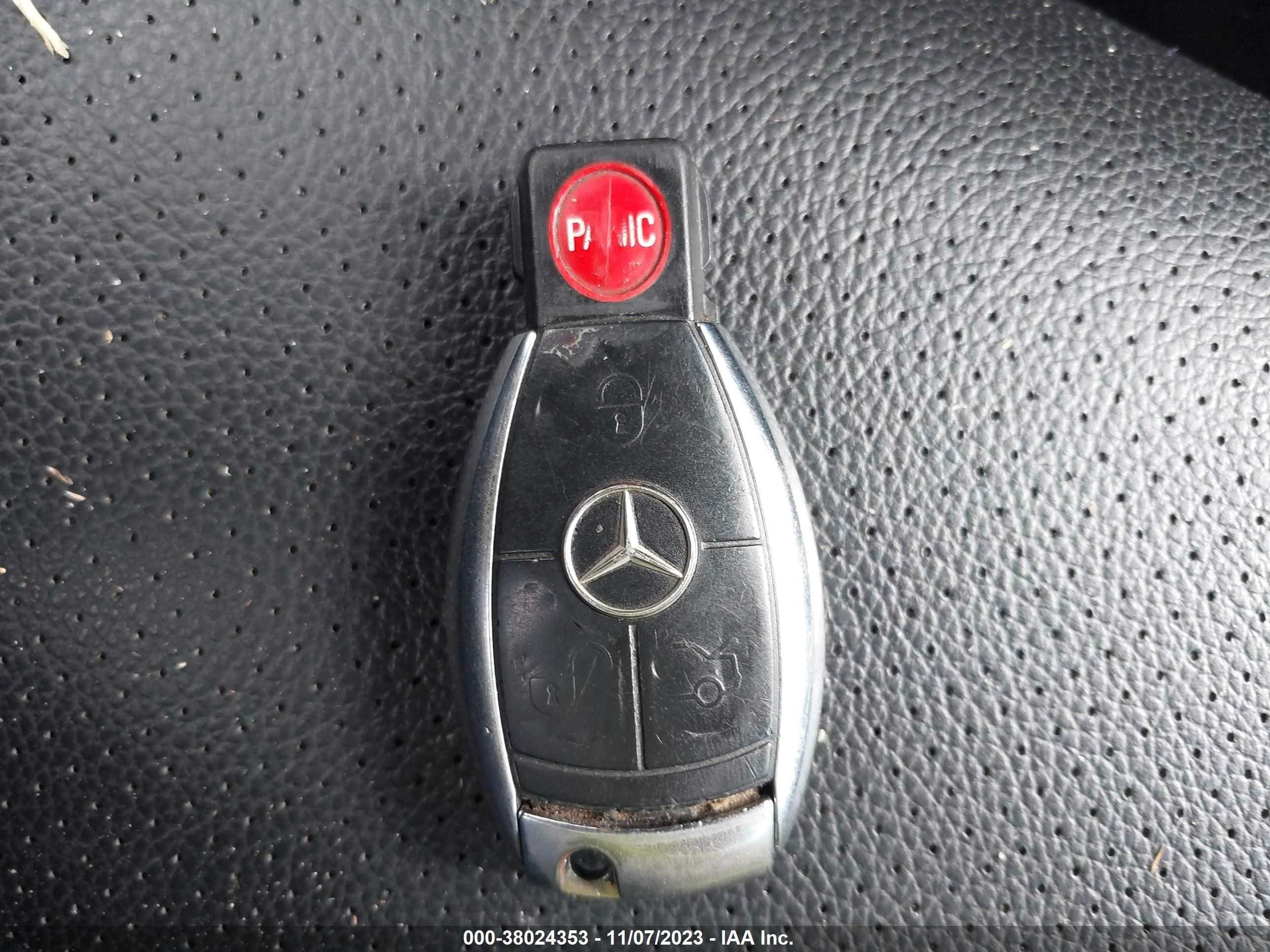 Photo 10 VIN: WDBUF56XX8B298475 - MERCEDES-BENZ NULL 