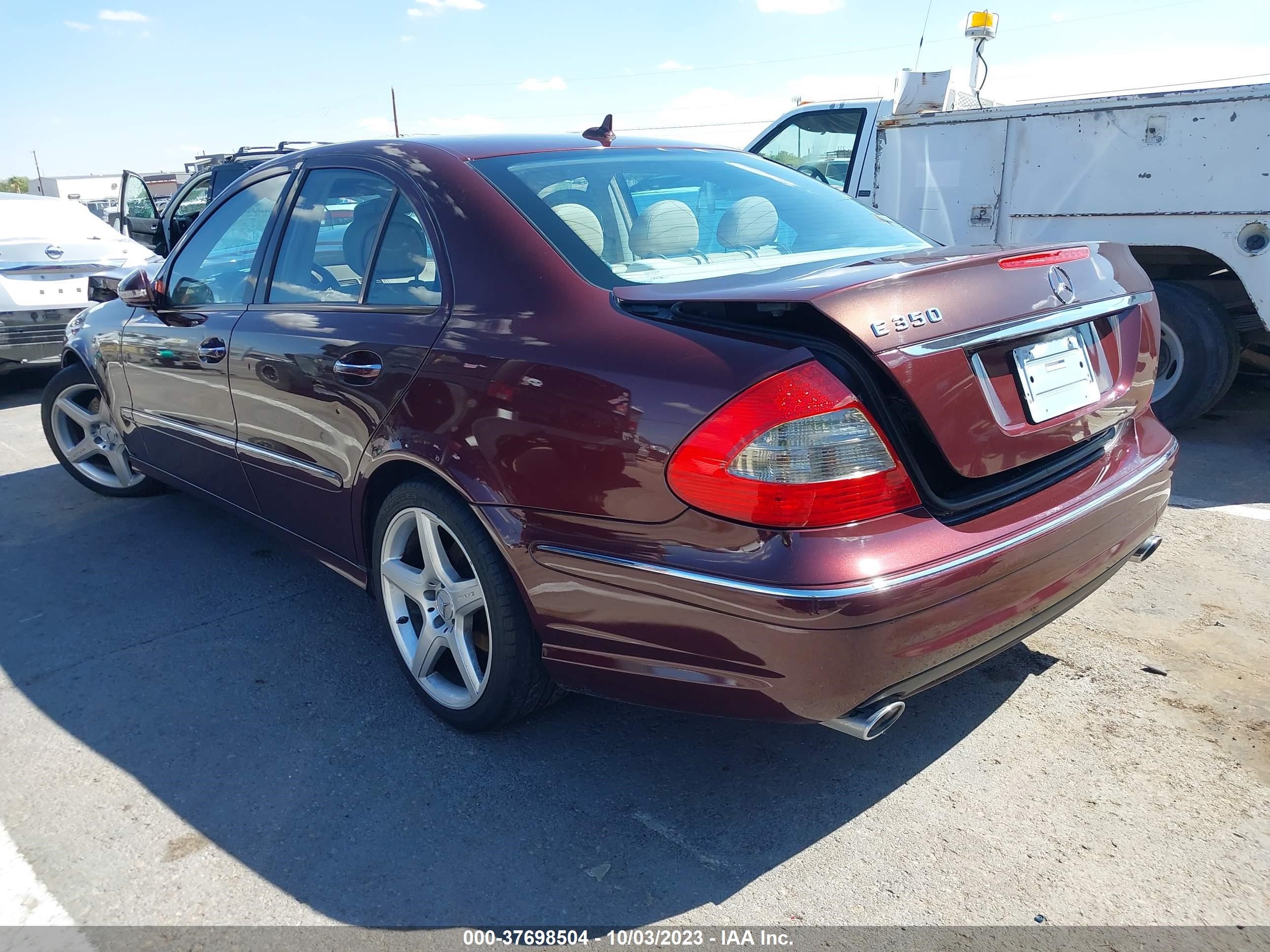 Photo 2 VIN: WDBUF56XX9B397542 - MERCEDES-BENZ E-KLASSE 