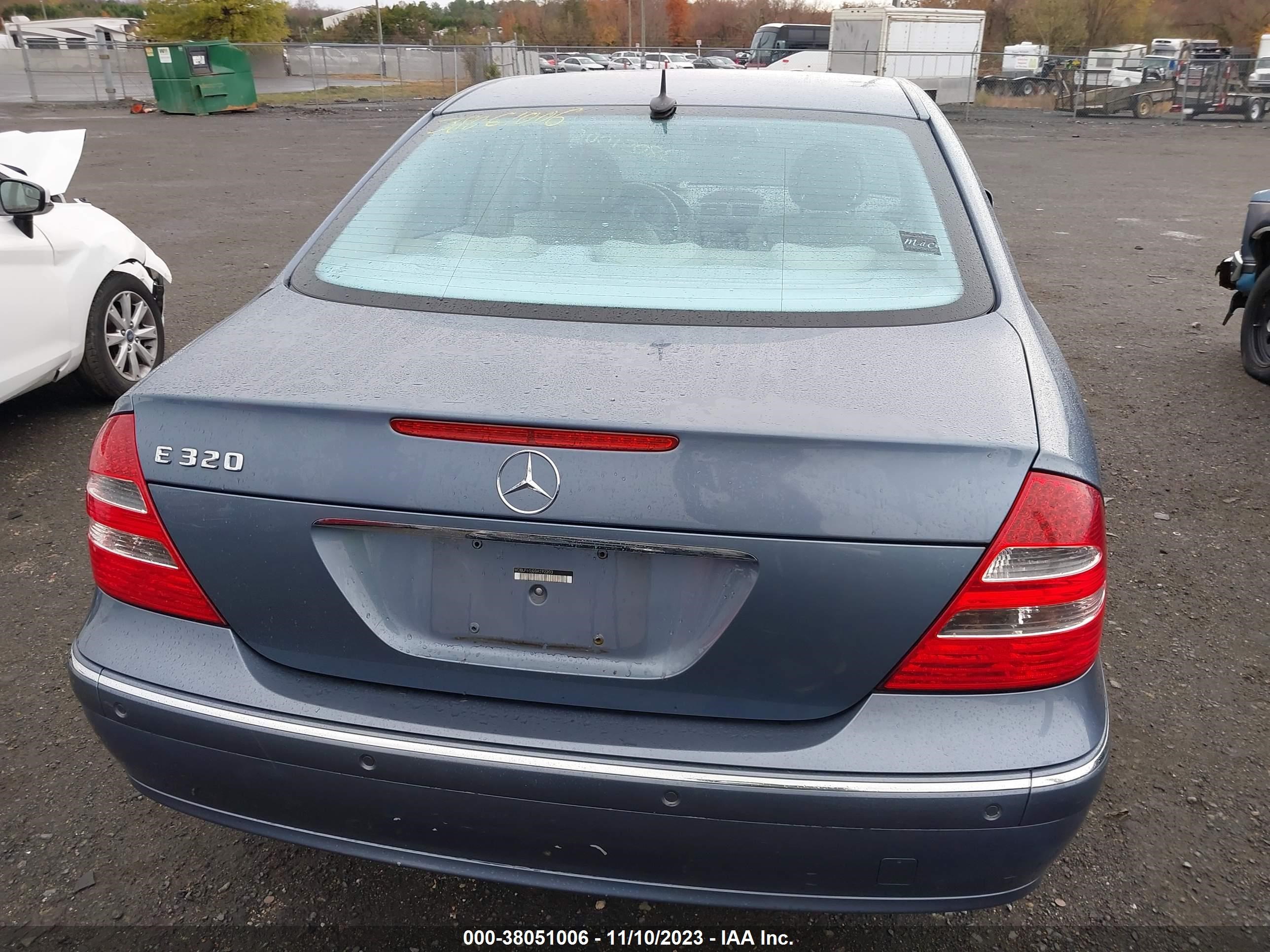 Photo 15 VIN: WDBUF65J03A292203 - MERCEDES-BENZ E-KLASSE 