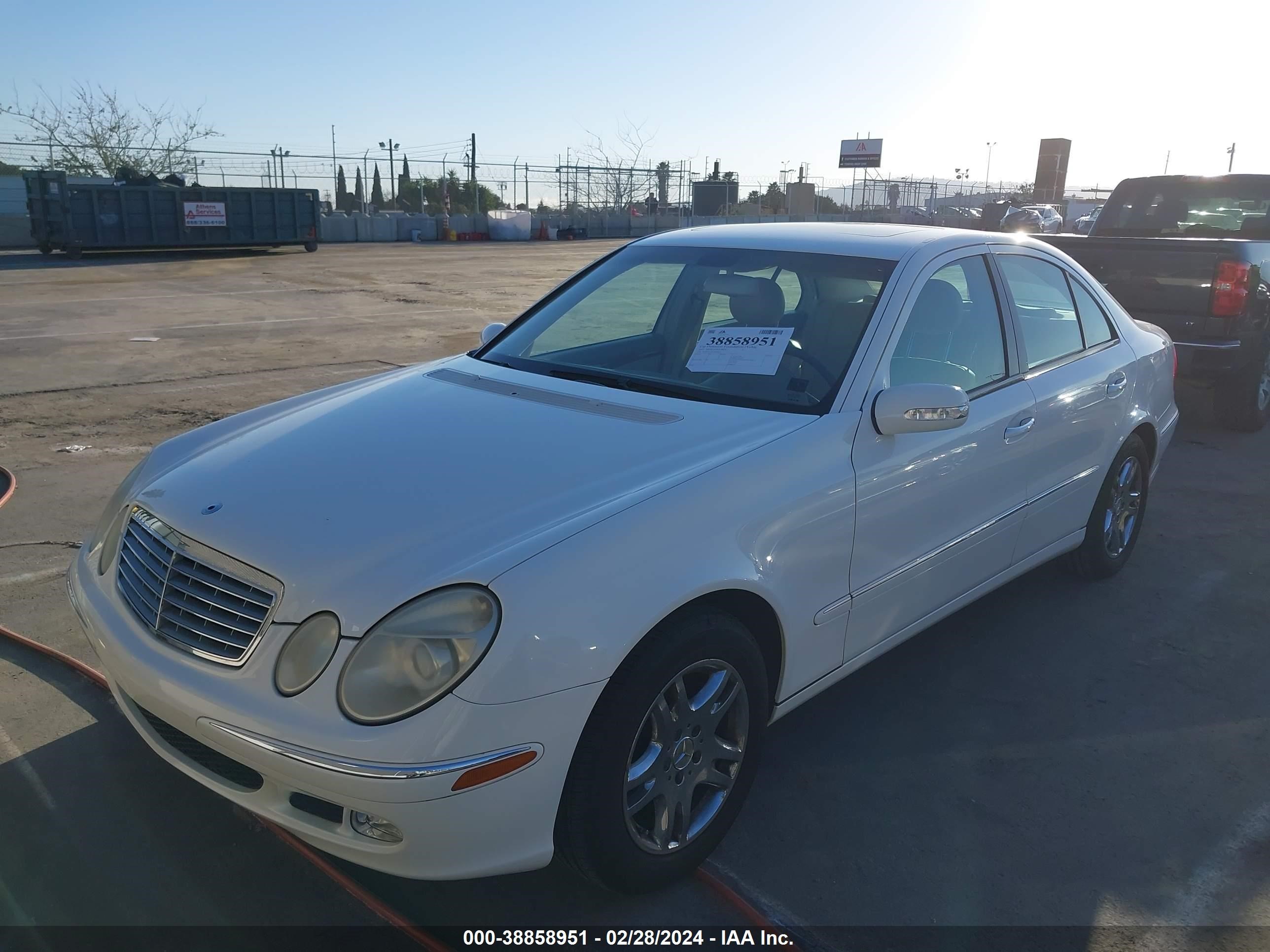 Photo 1 VIN: WDBUF65J13A246833 - MERCEDES-BENZ NULL 