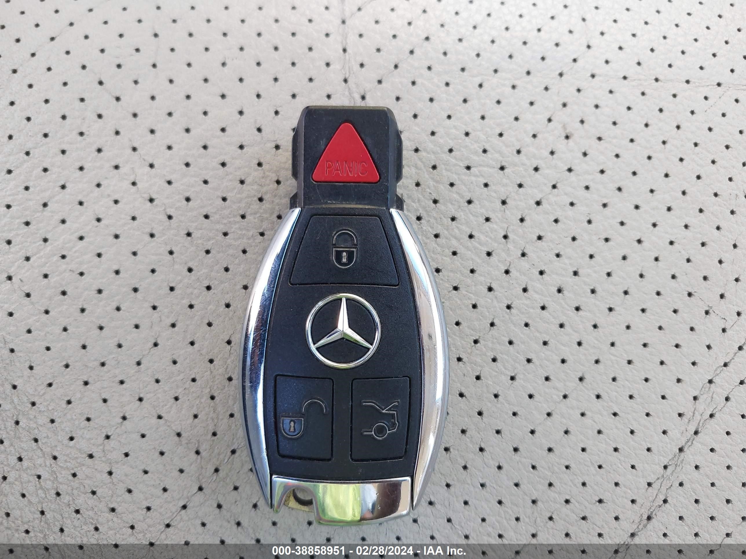 Photo 10 VIN: WDBUF65J13A246833 - MERCEDES-BENZ NULL 