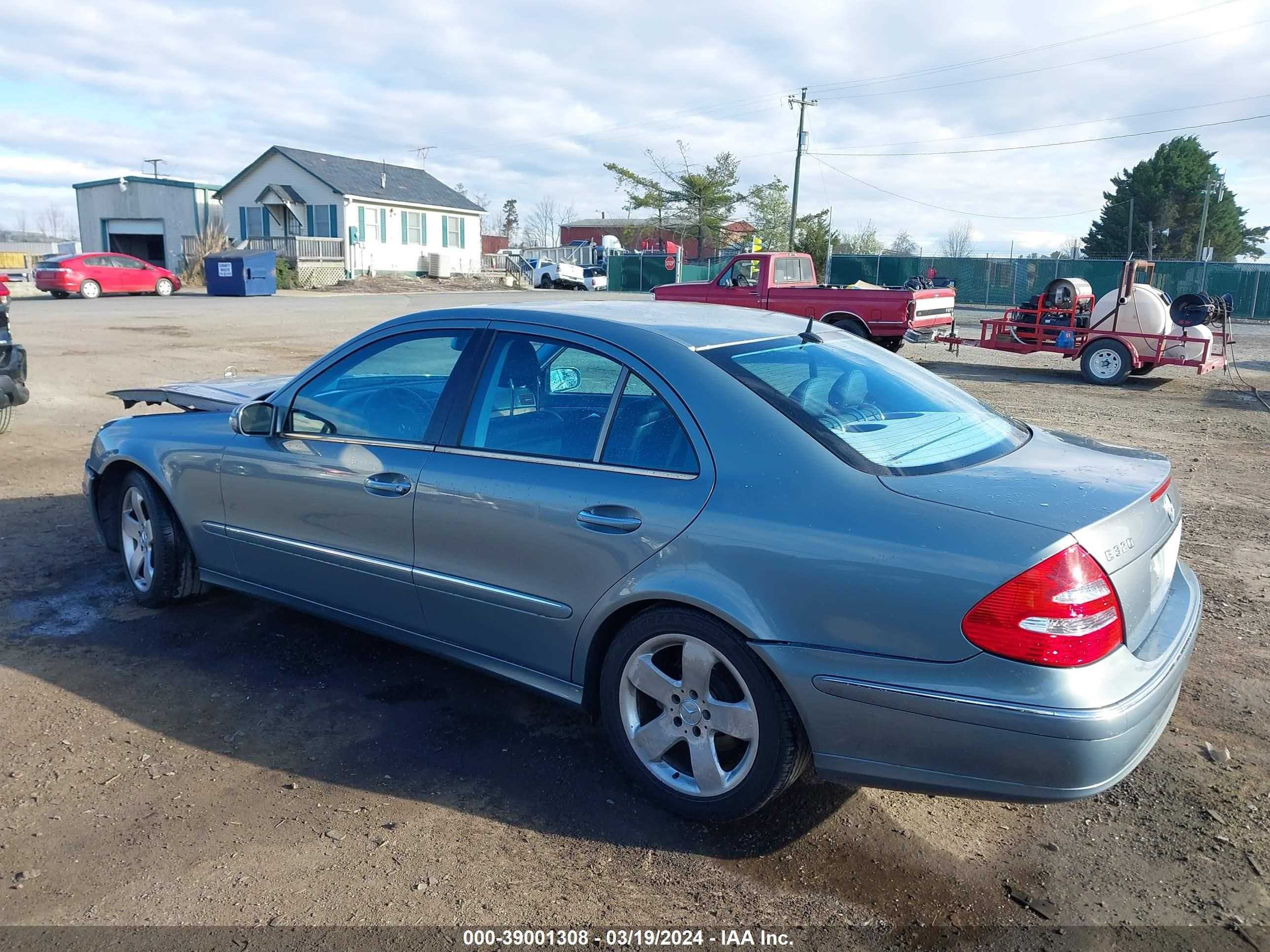 Photo 2 VIN: WDBUF65J14A533140 - MERCEDES-BENZ NULL 