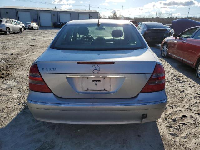 Photo 5 VIN: WDBUF65J24A420930 - MERCEDES-BENZ E 320 