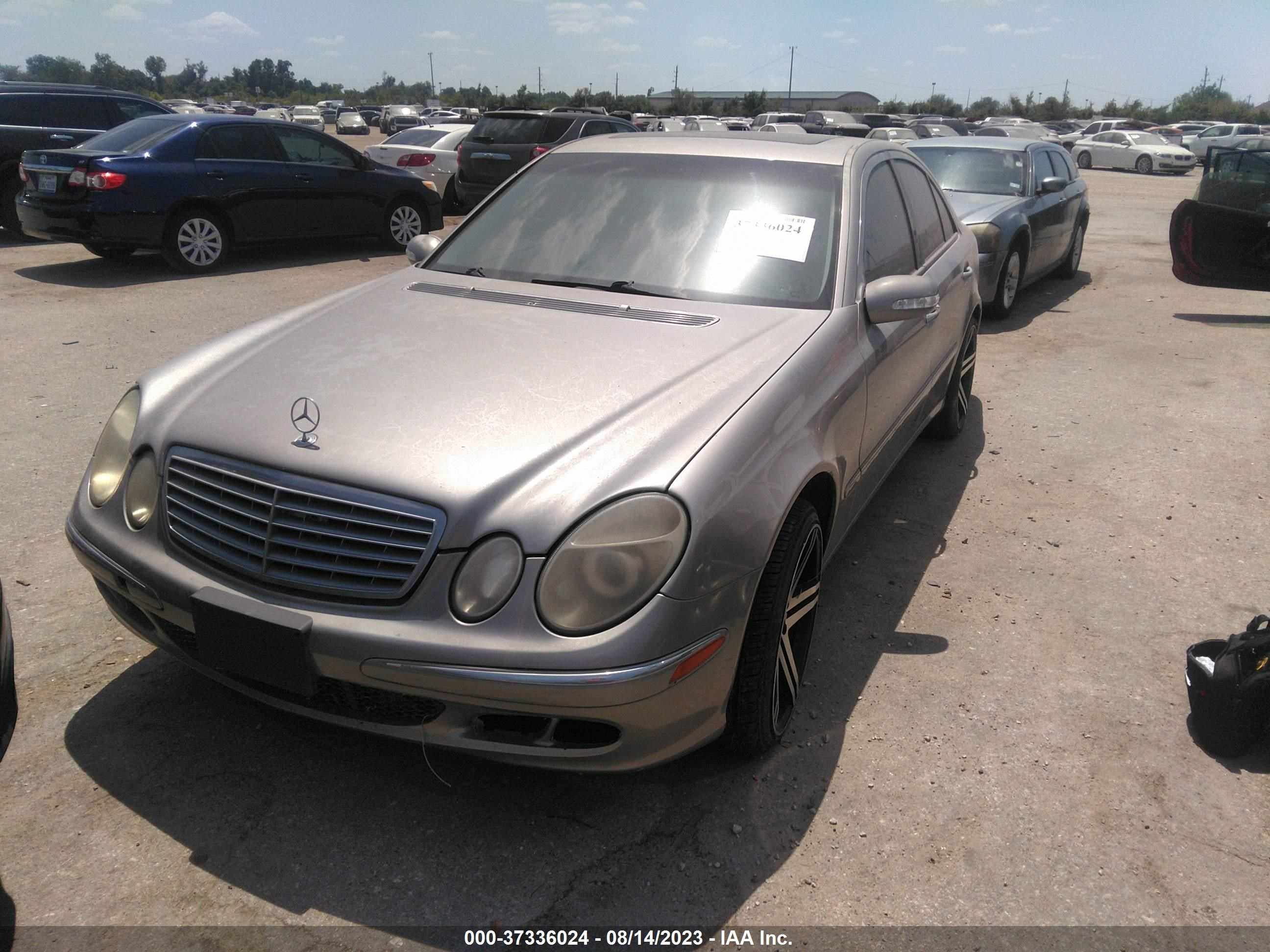 Photo 1 VIN: WDBUF65J34A409130 - MERCEDES-BENZ E-KLASSE 