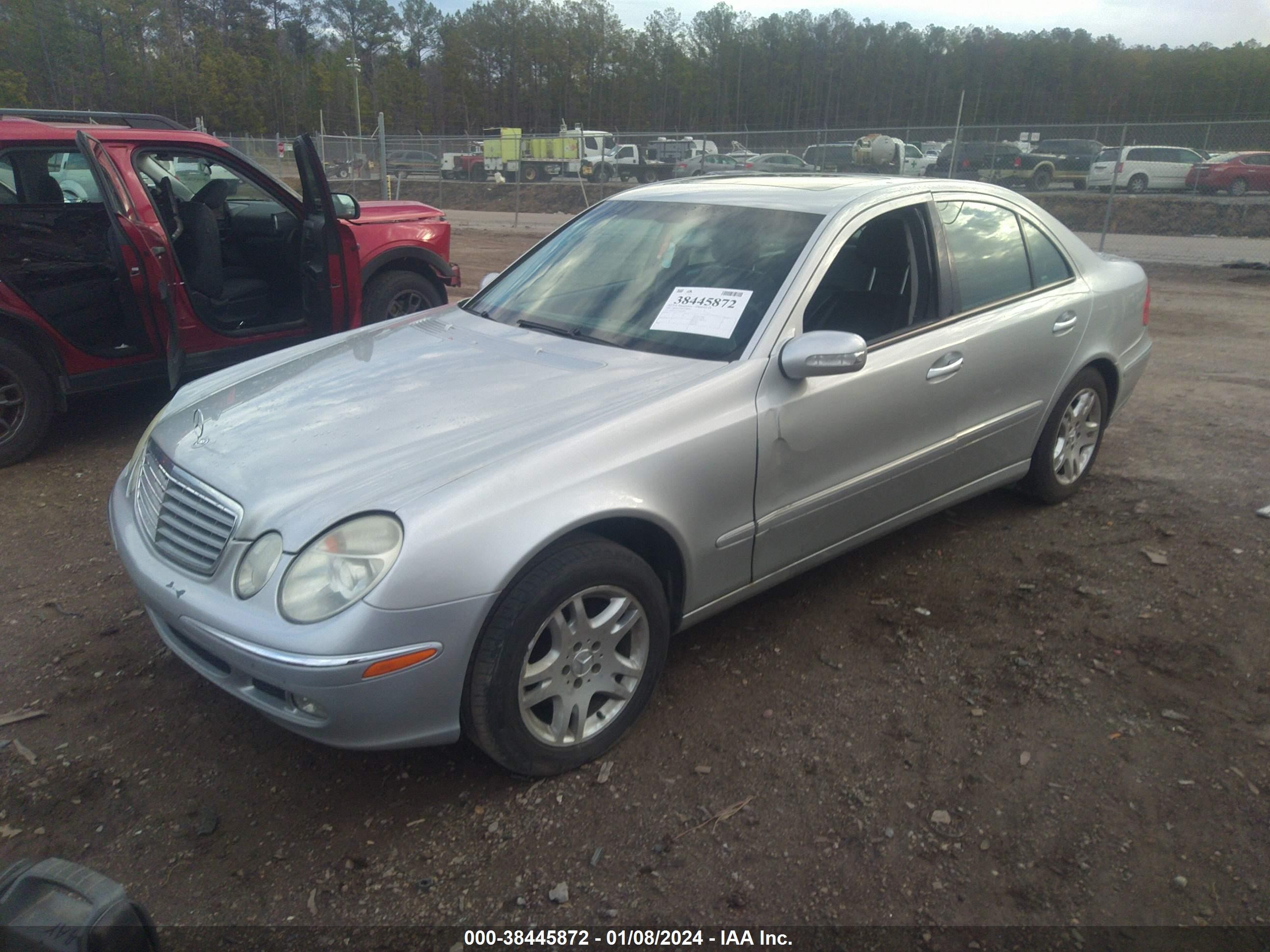 Photo 1 VIN: WDBUF65J35A657864 - MERCEDES-BENZ E-KLASSE 