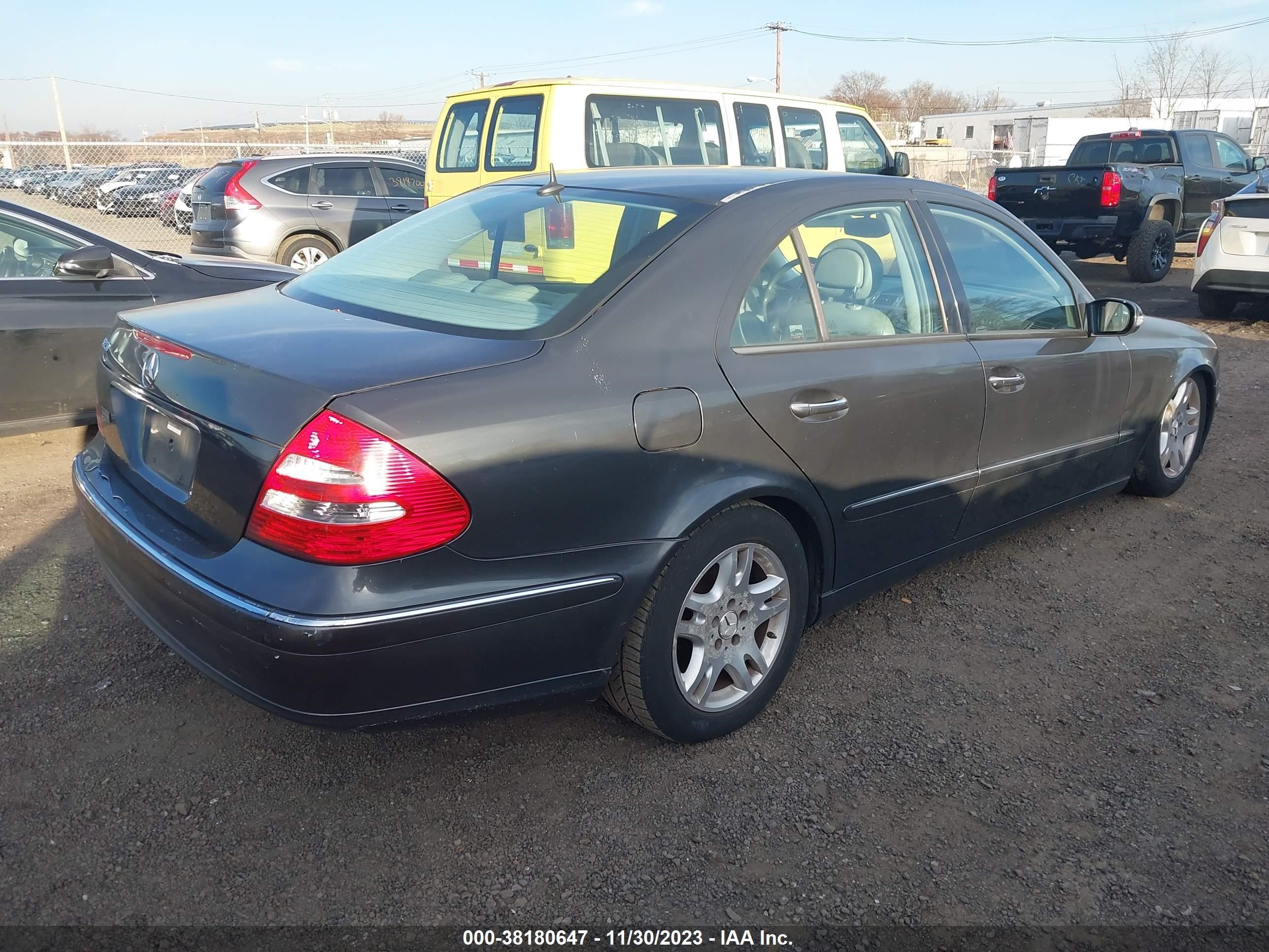 Photo 3 VIN: WDBUF65J53A095110 - MERCEDES-BENZ E-KLASSE 