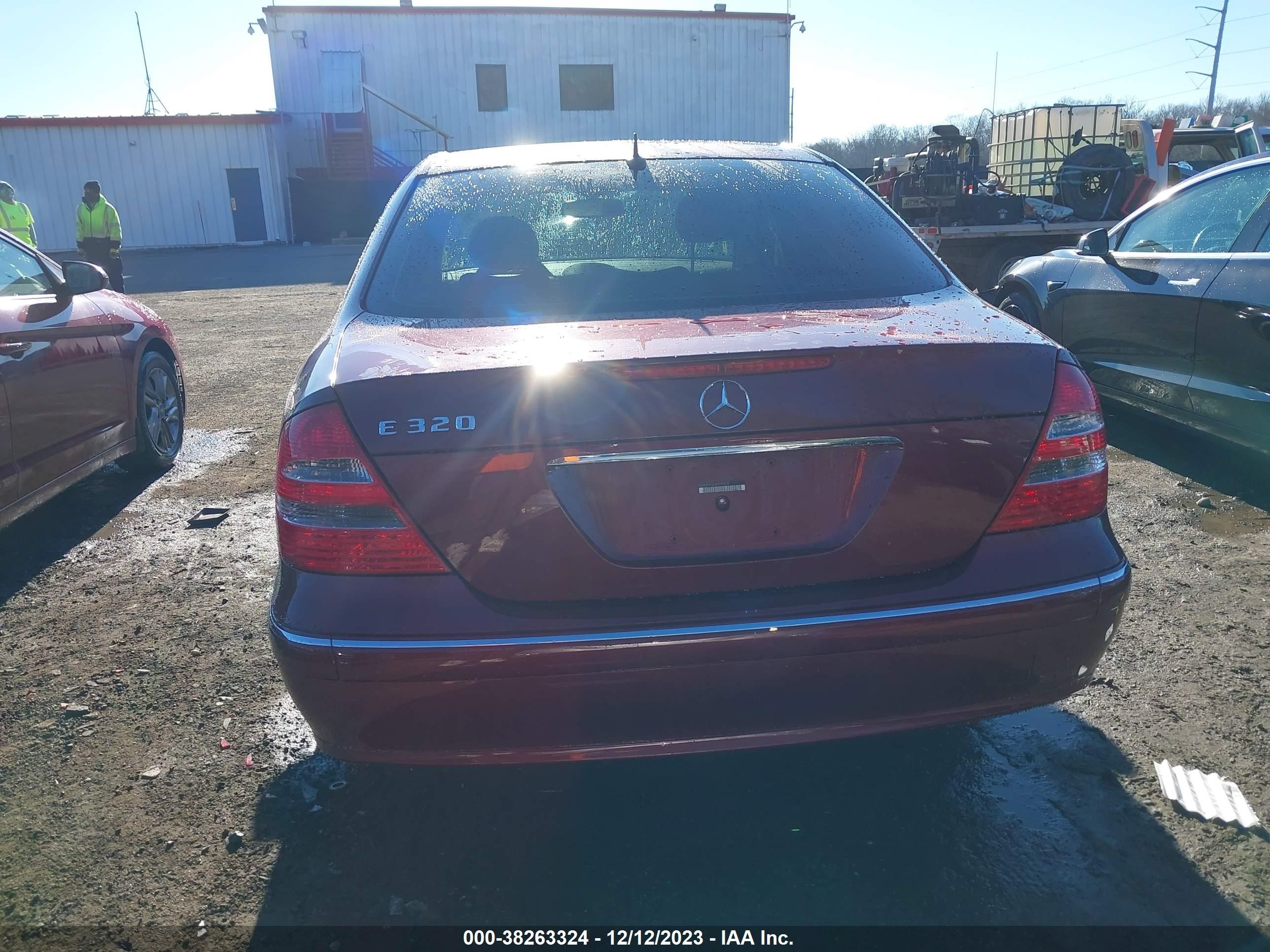 Photo 15 VIN: WDBUF65J53X099932 - MERCEDES-BENZ E-KLASSE 