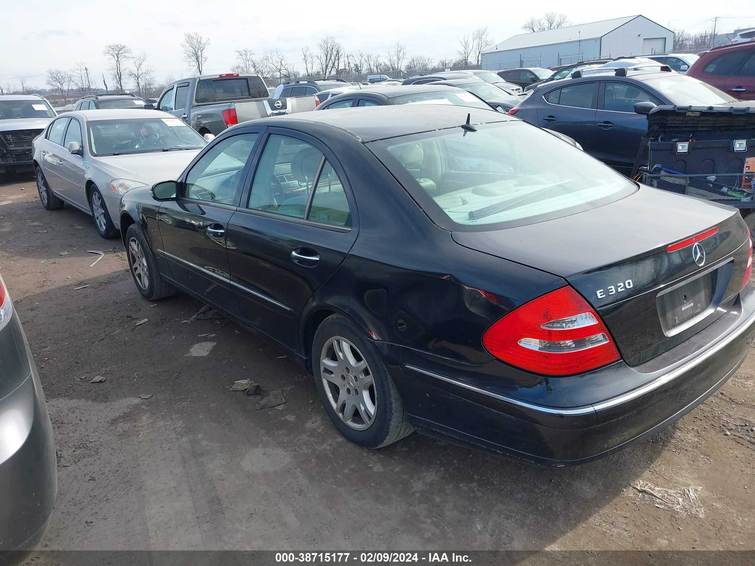 Photo 2 VIN: WDBUF65J55A721001 - MERCEDES-BENZ E-KLASSE 