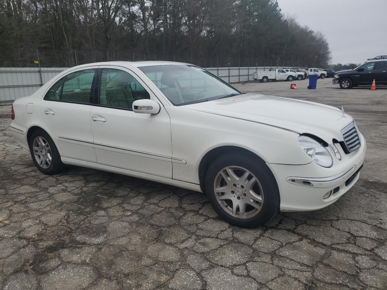 Photo 3 VIN: WDBUF65J63A123299 - MERCEDES-BENZ E-KLASSE 