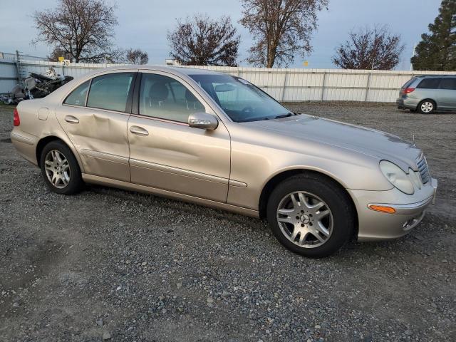 Photo 3 VIN: WDBUF65J74A458945 - MERCEDES-BENZ E-CLASS 